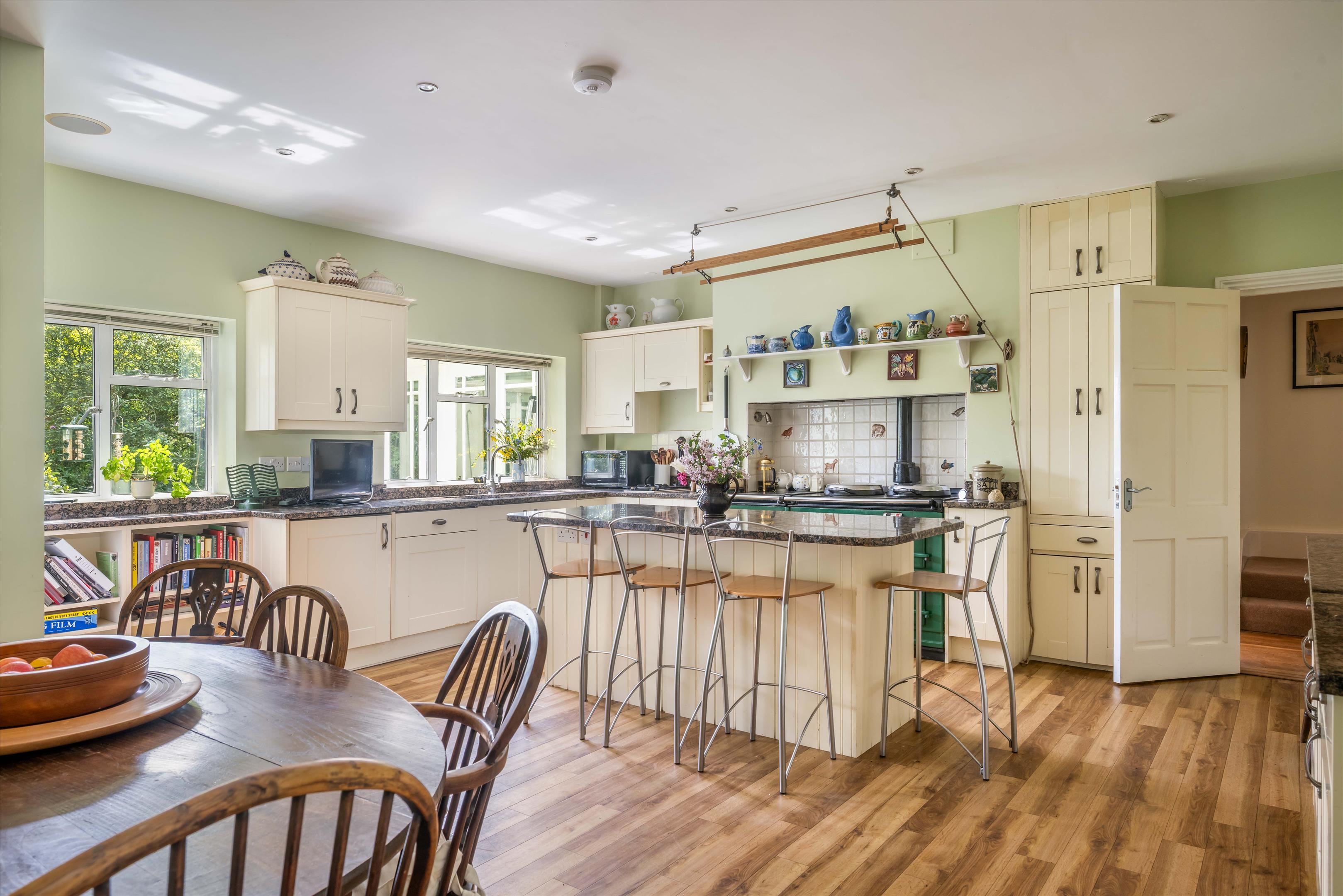 Weydown Road, Haslemere, Surrey GU27
