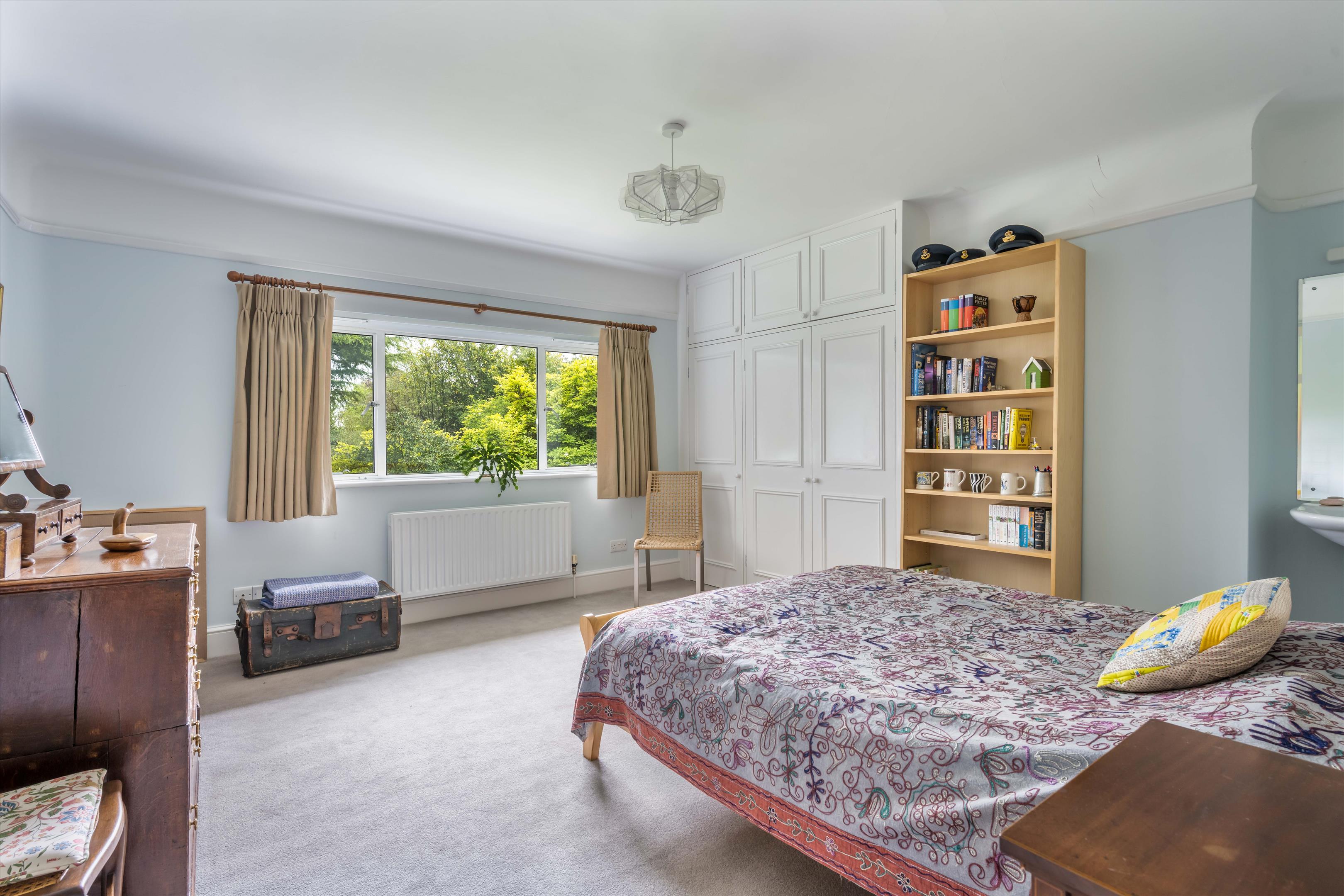Weydown Road, Haslemere, Surrey GU27
