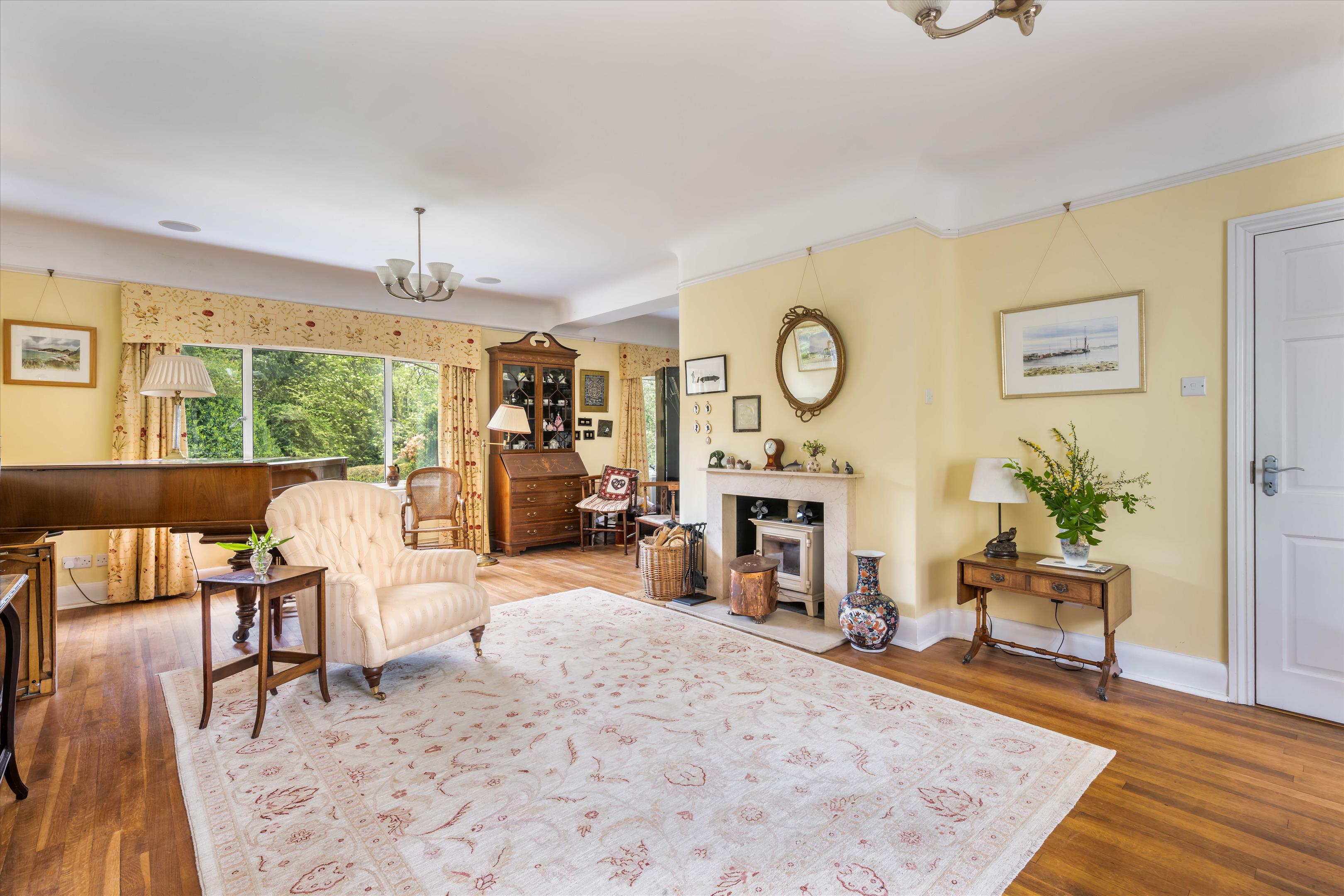Weydown Road, Haslemere, Surrey GU27