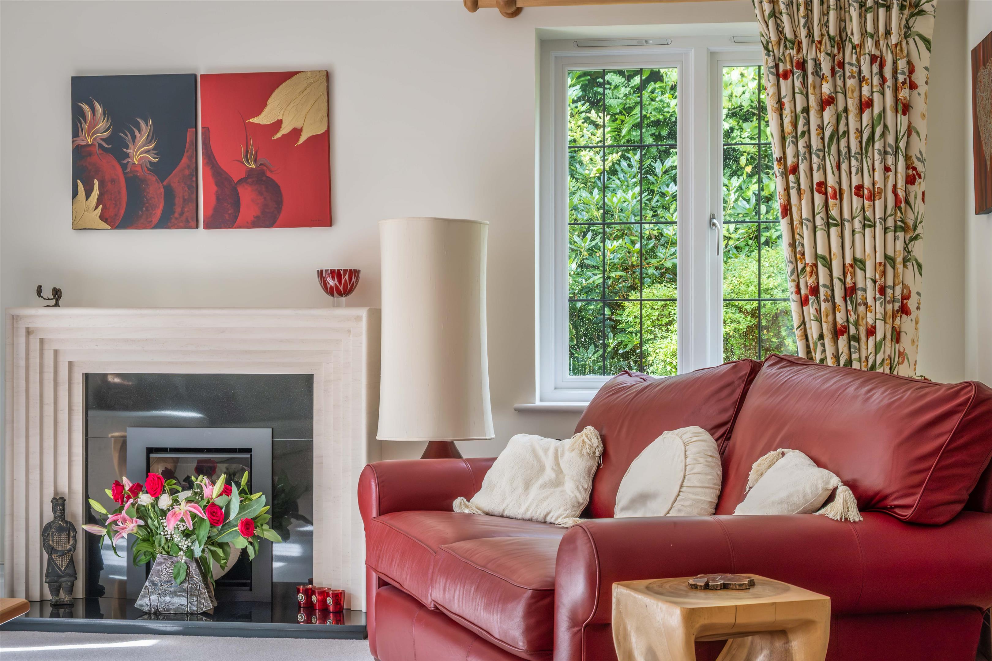 Courts Hill Road, Haslemere, Surrey, GU27