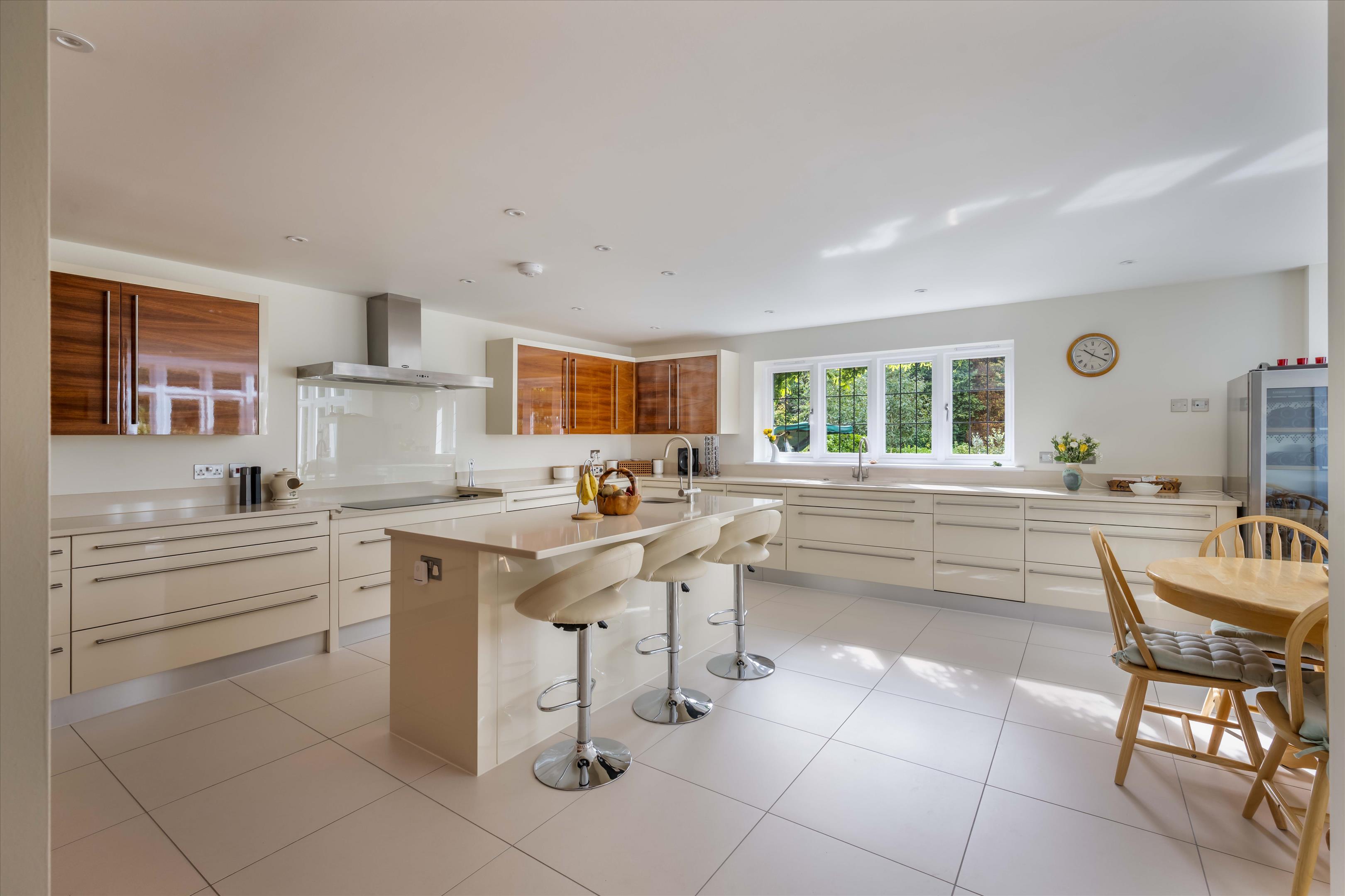 Courts Hill Road, Haslemere, Surrey, GU27