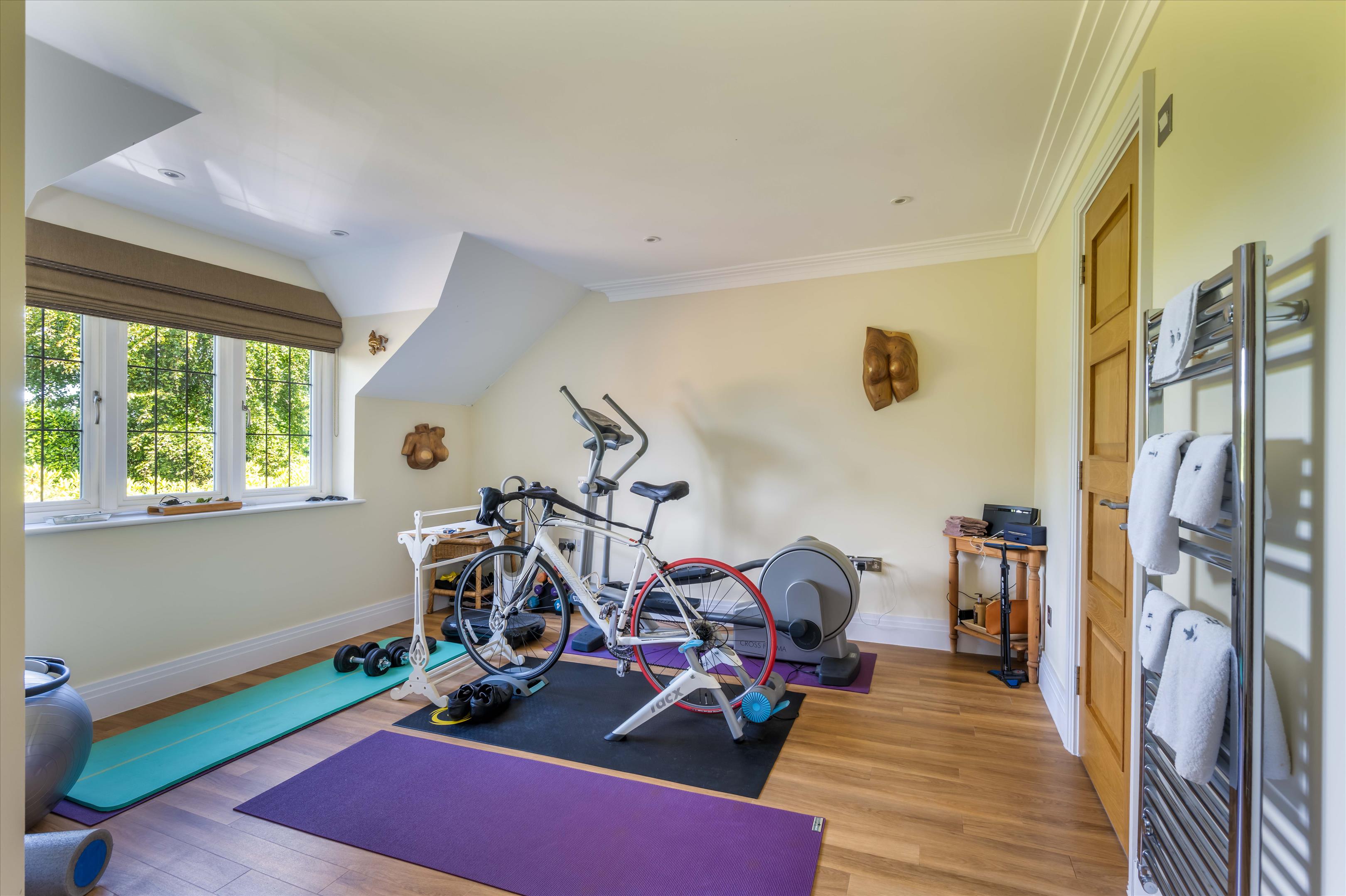 Courts Hill Road, Haslemere, Surrey, GU27