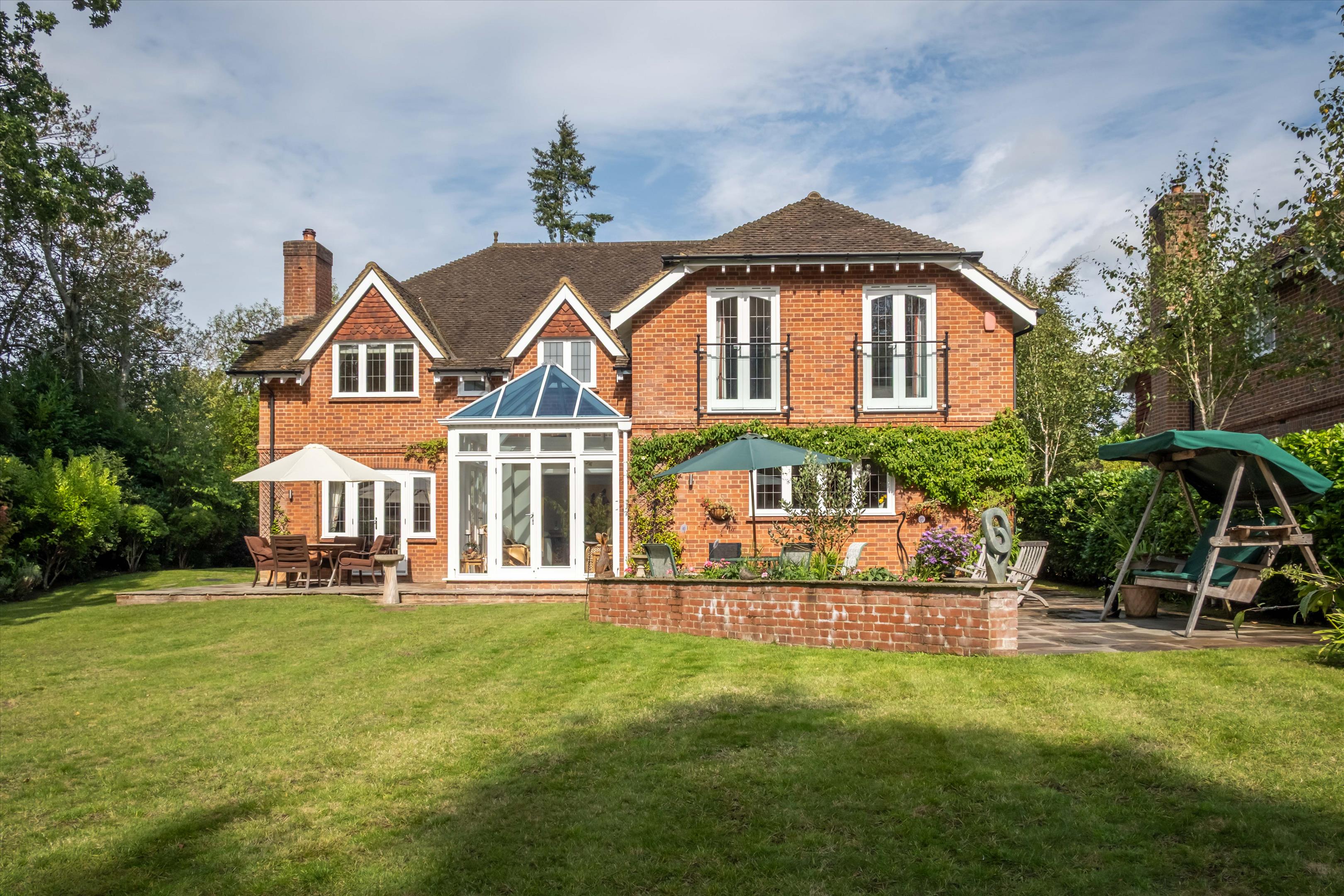 Courts Hill Road, Haslemere, Surrey, GU27