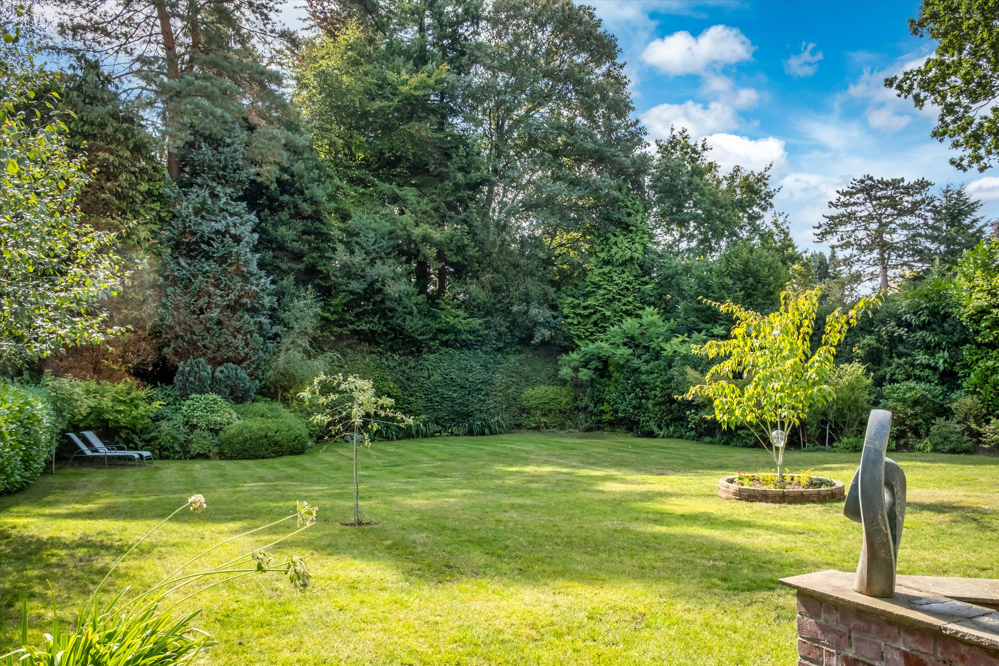 Courts Hill Road, Haslemere, Surrey, GU27