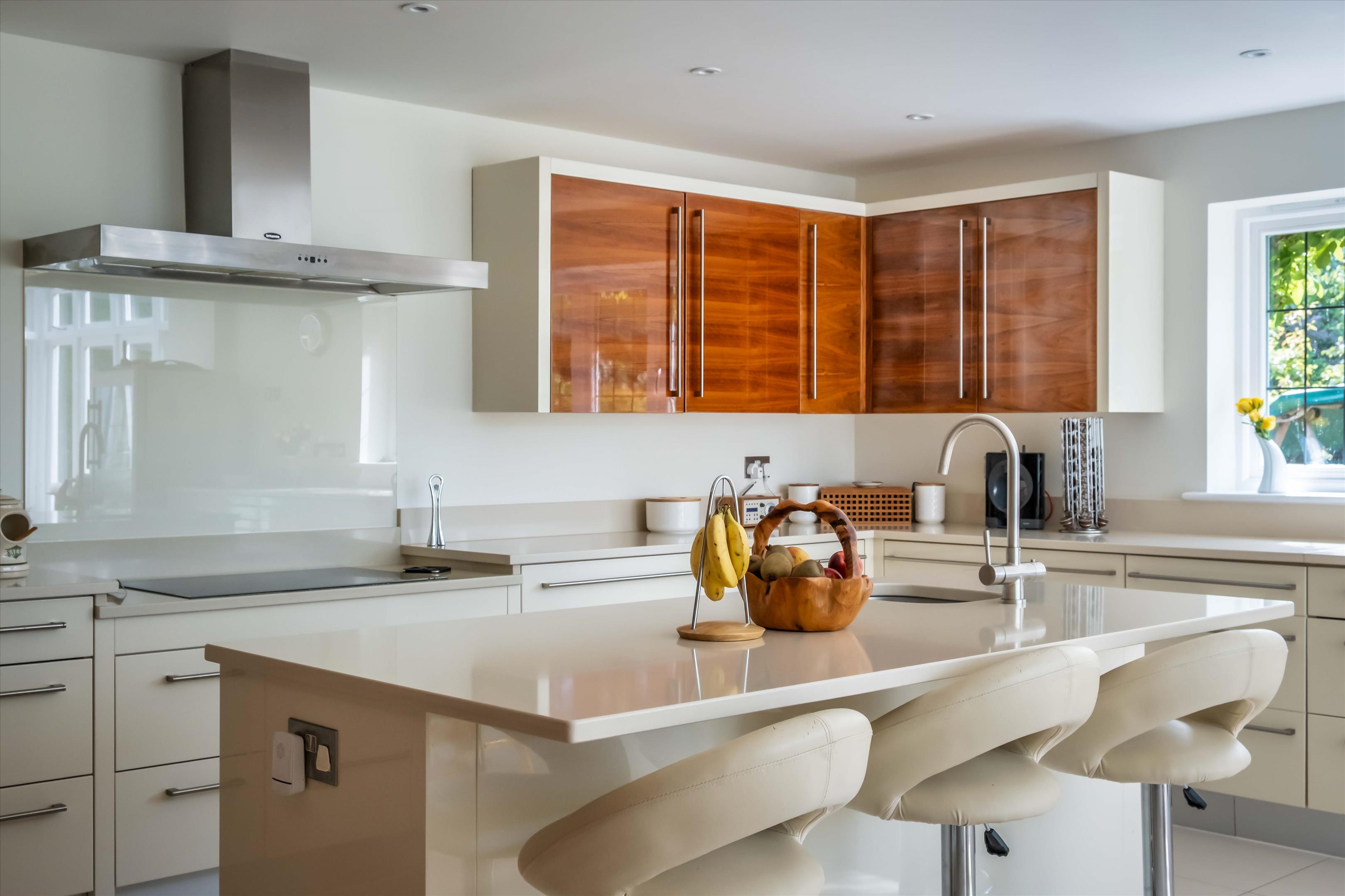 Courts Hill Road, Haslemere, Surrey, GU27