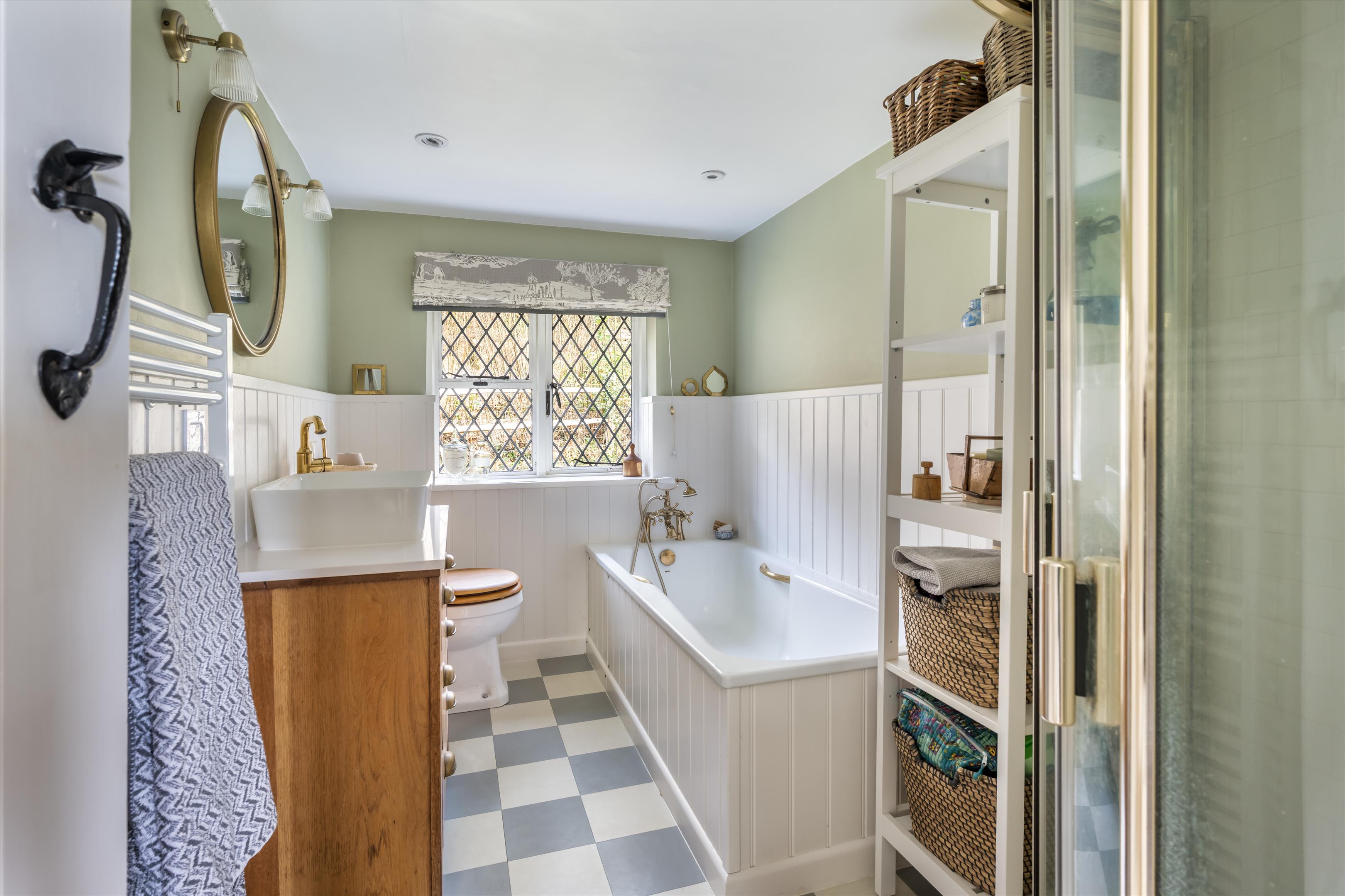 Hollycombe Lane, Linch, West Sussex, GU30