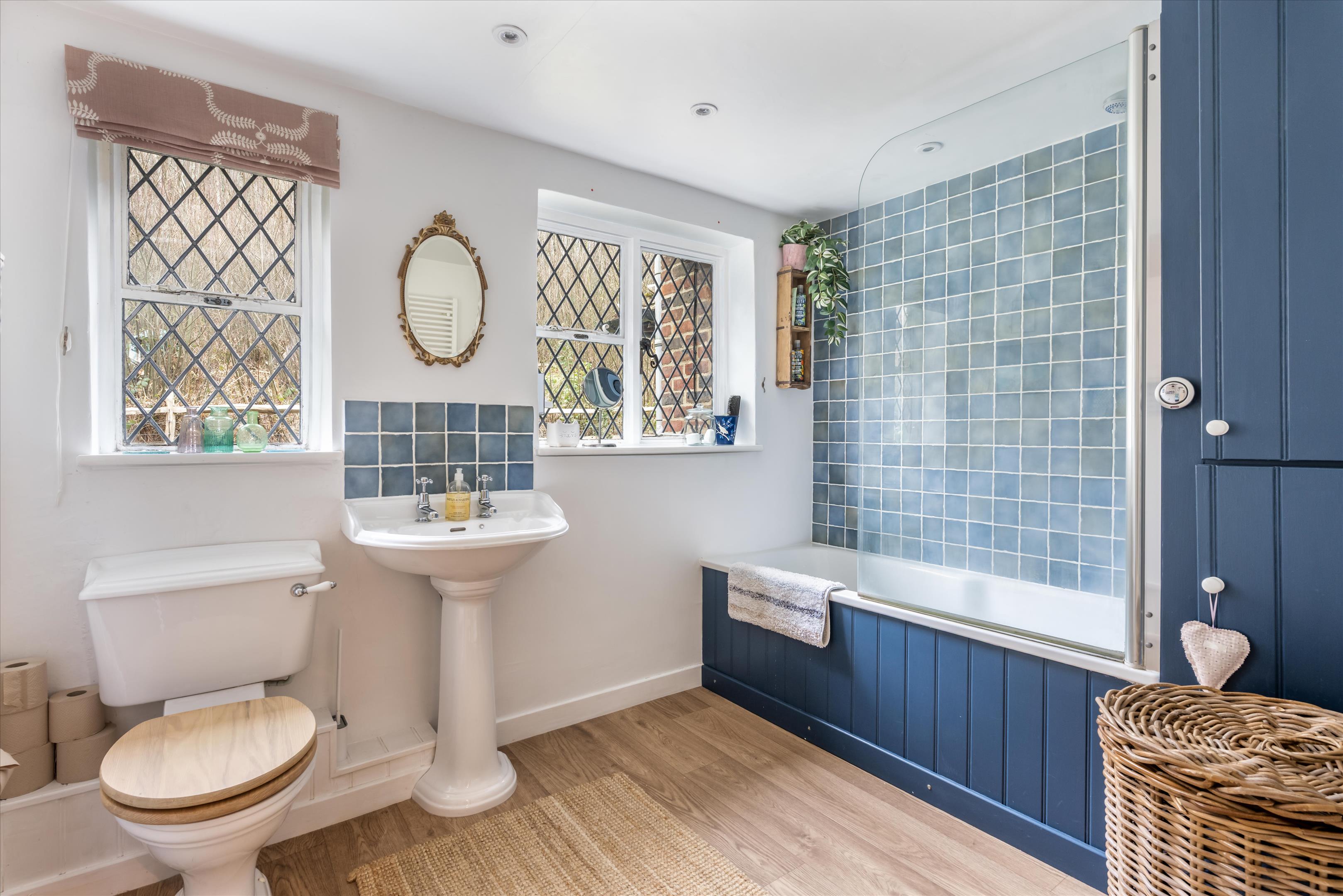 Hollycombe Lane, Linch, West Sussex, GU30