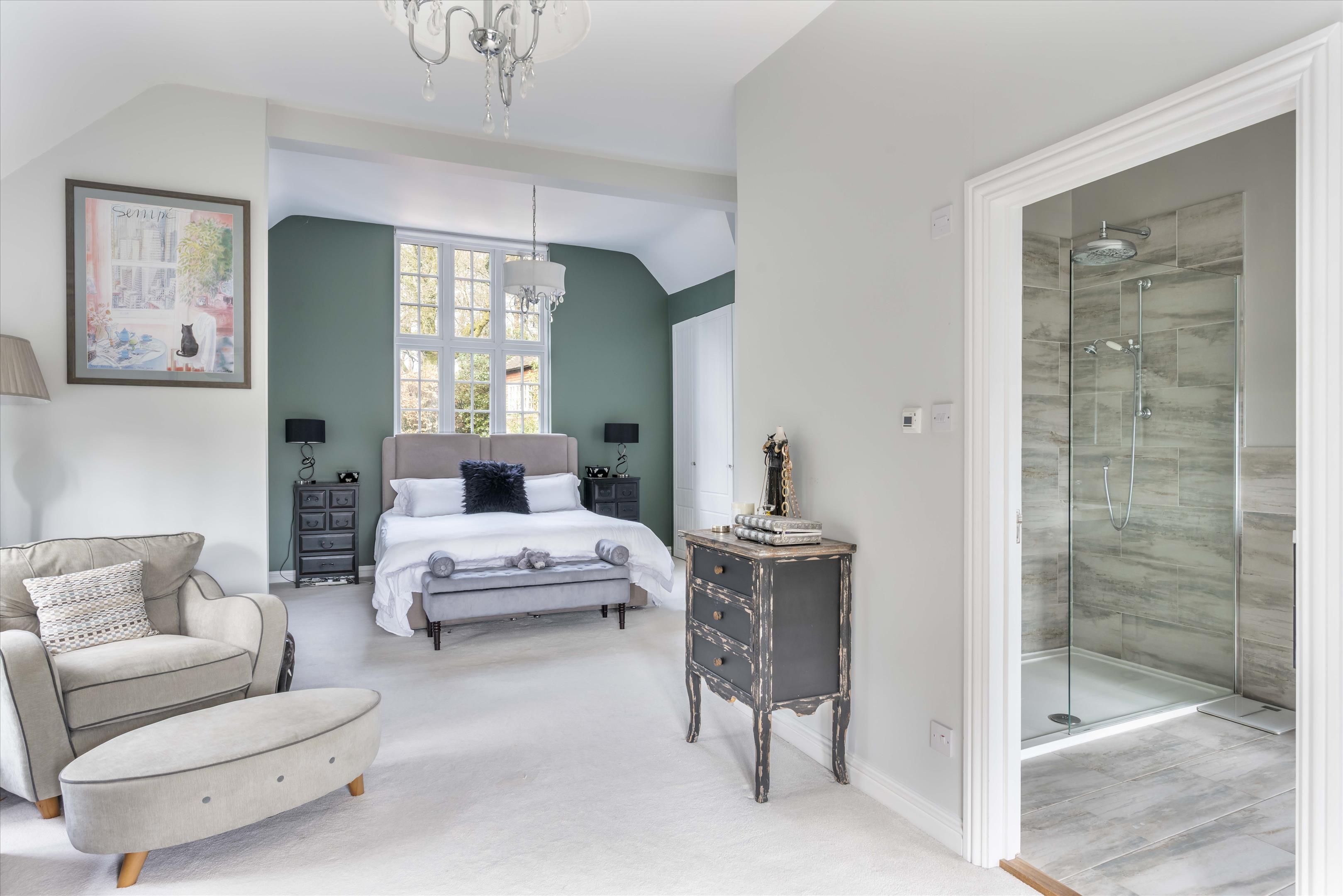 Hazel Grove, Hindhead, Surrey, GU26.