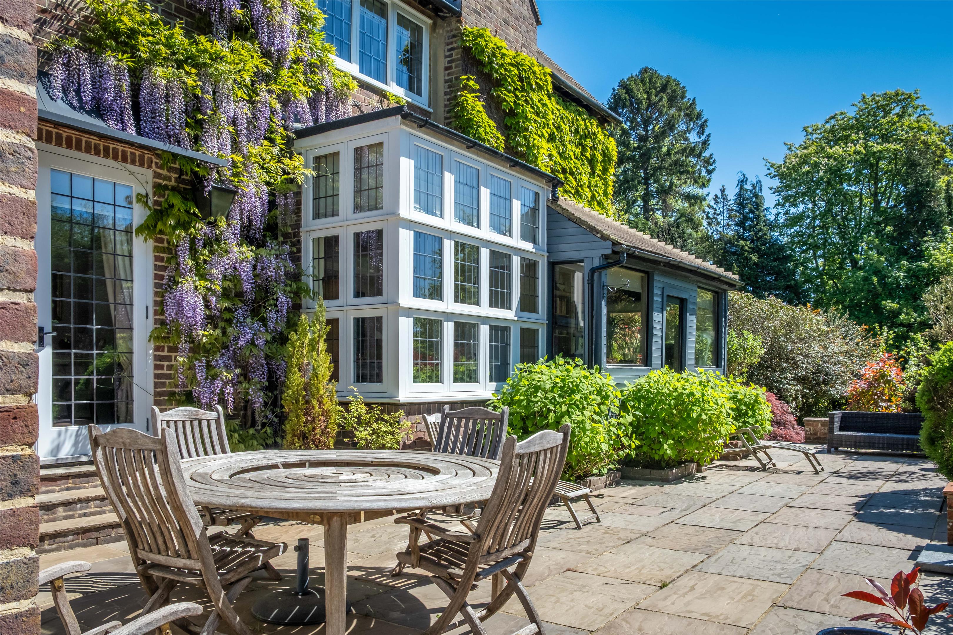 Weydown Road, Haslemere, Surrey GU27