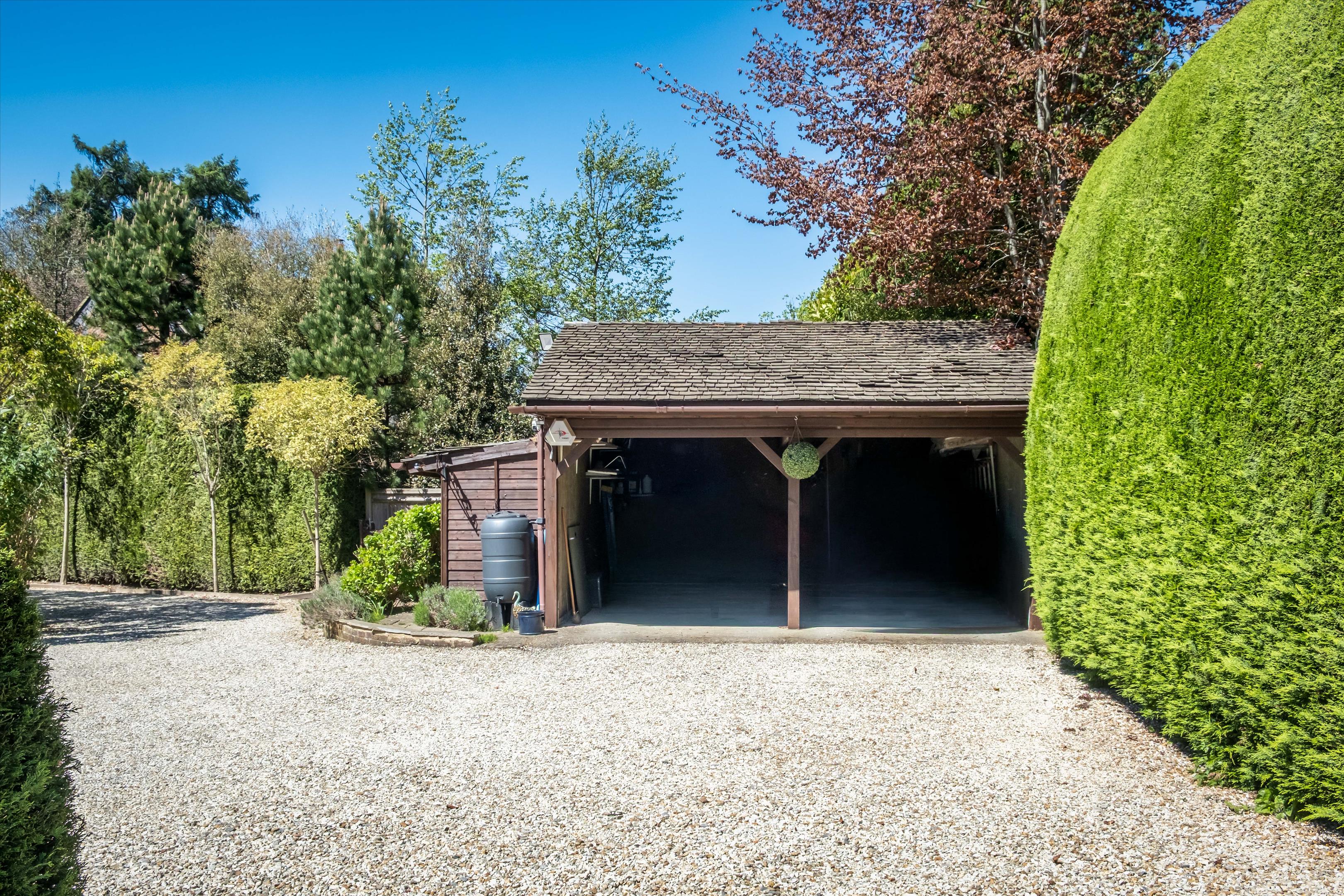 Weydown Road, Haslemere, Surrey GU27