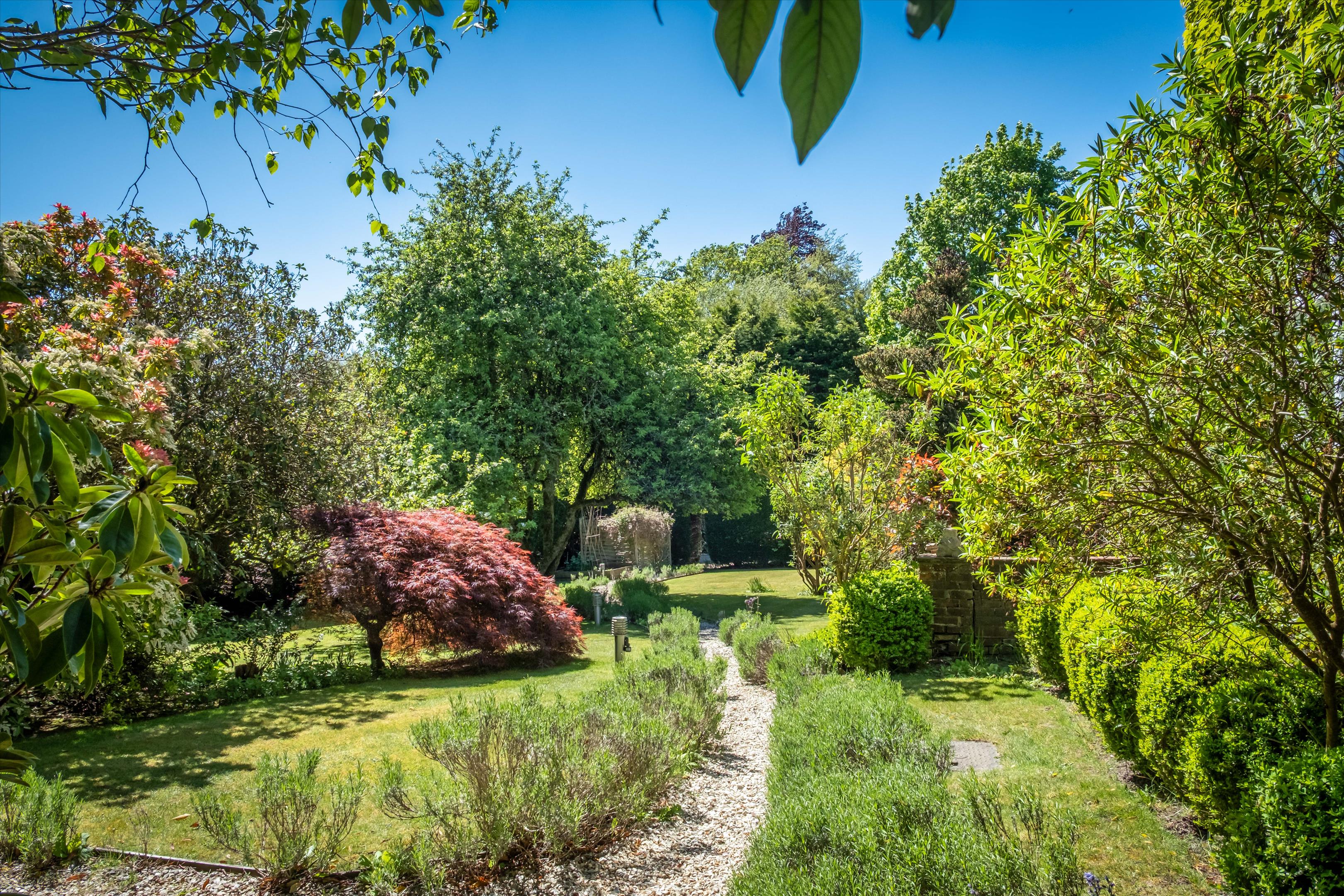 Weydown Road, Haslemere, Surrey GU27