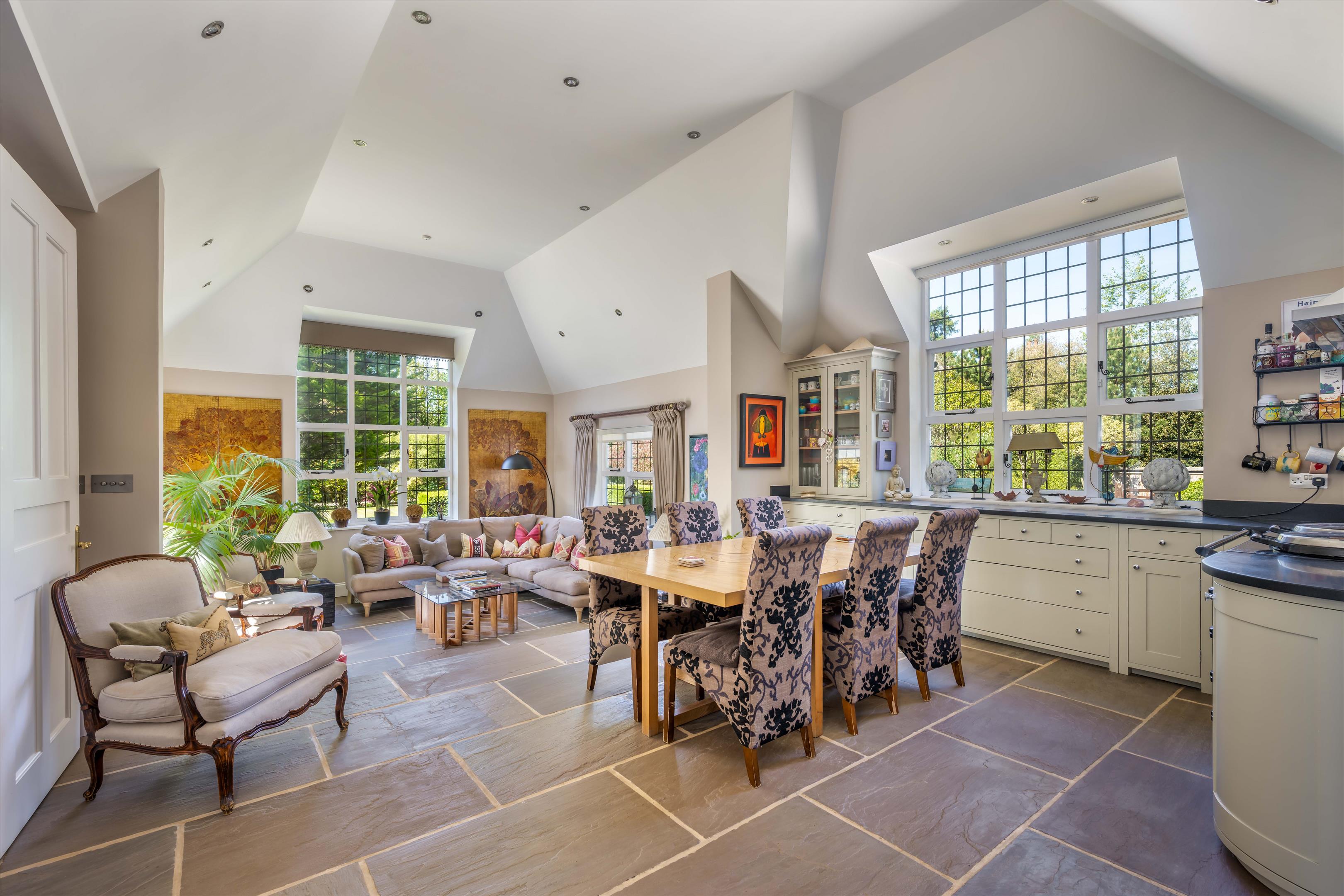 Weydown Road, Haslemere, Surrey GU27