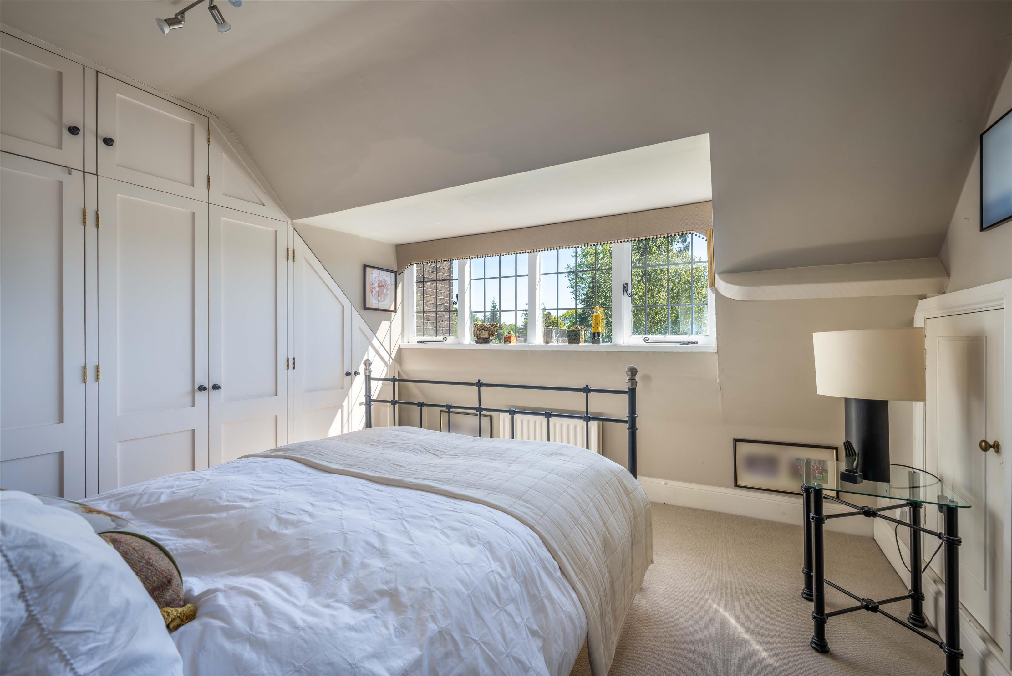 Weydown Road, Haslemere, Surrey GU27