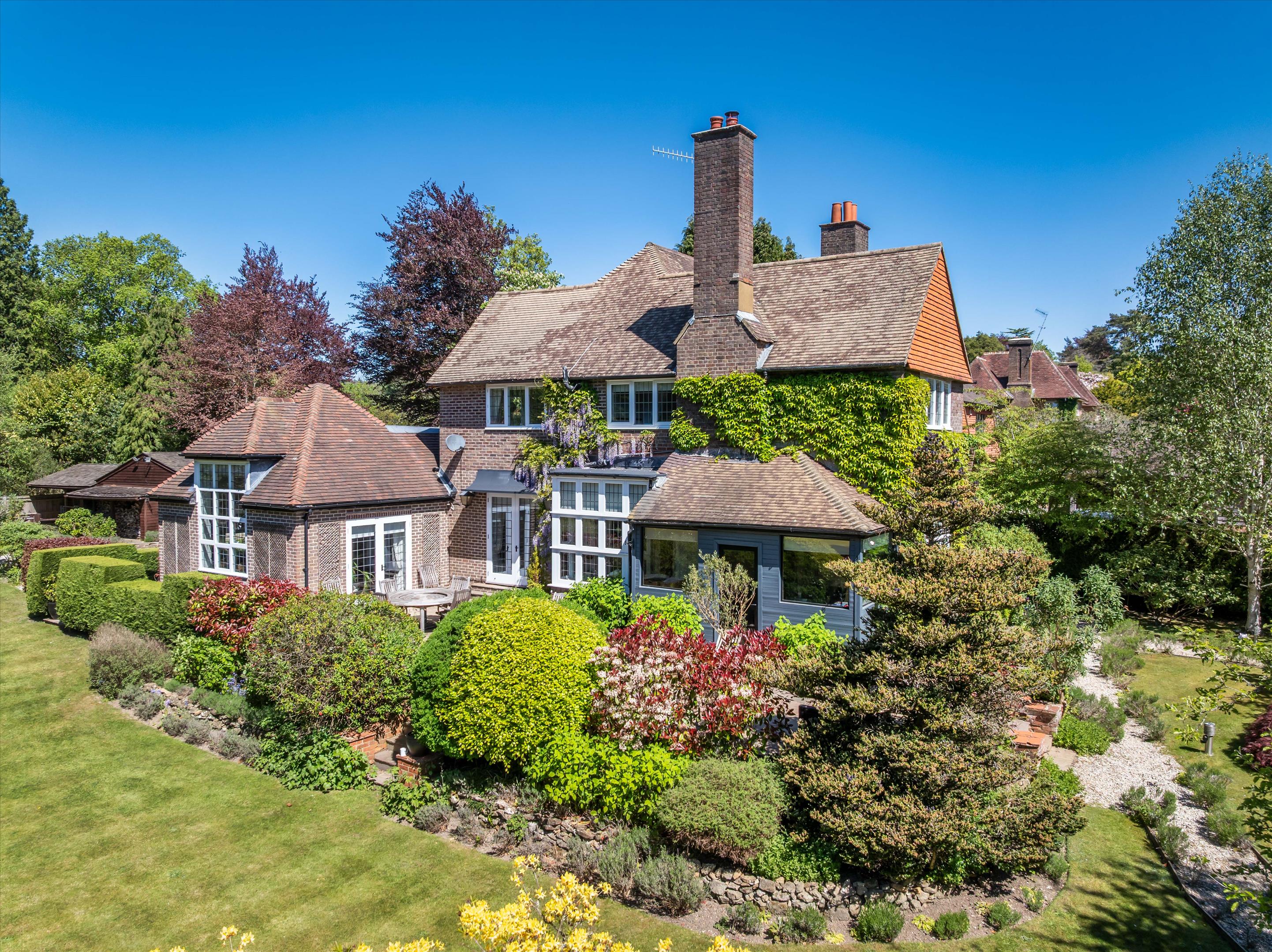 Weydown Road, Haslemere, Surrey GU27