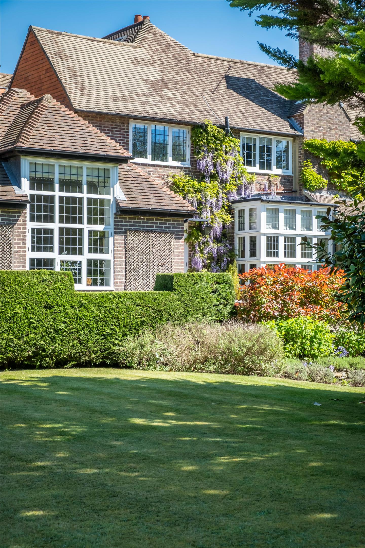 Weydown Road, Haslemere, Surrey GU27