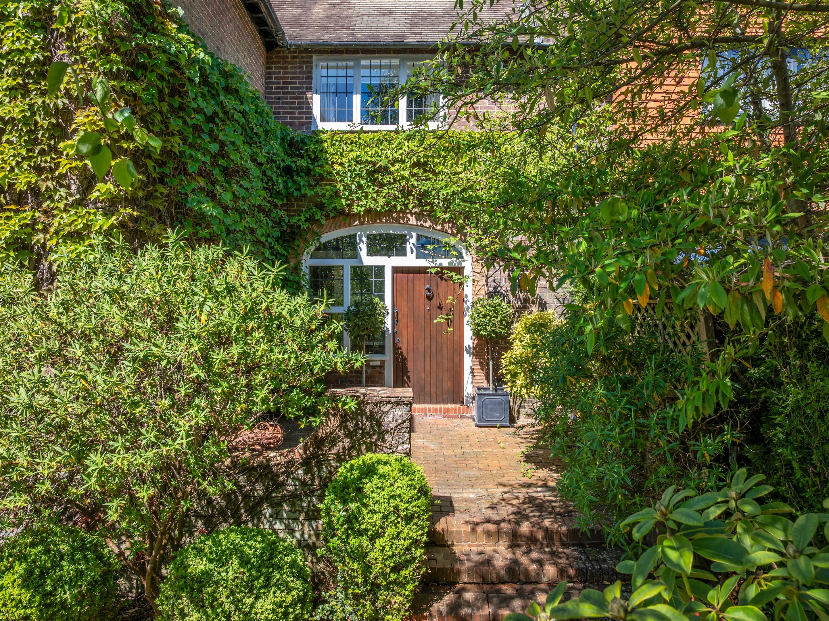 Weydown Road, Haslemere, Surrey GU27