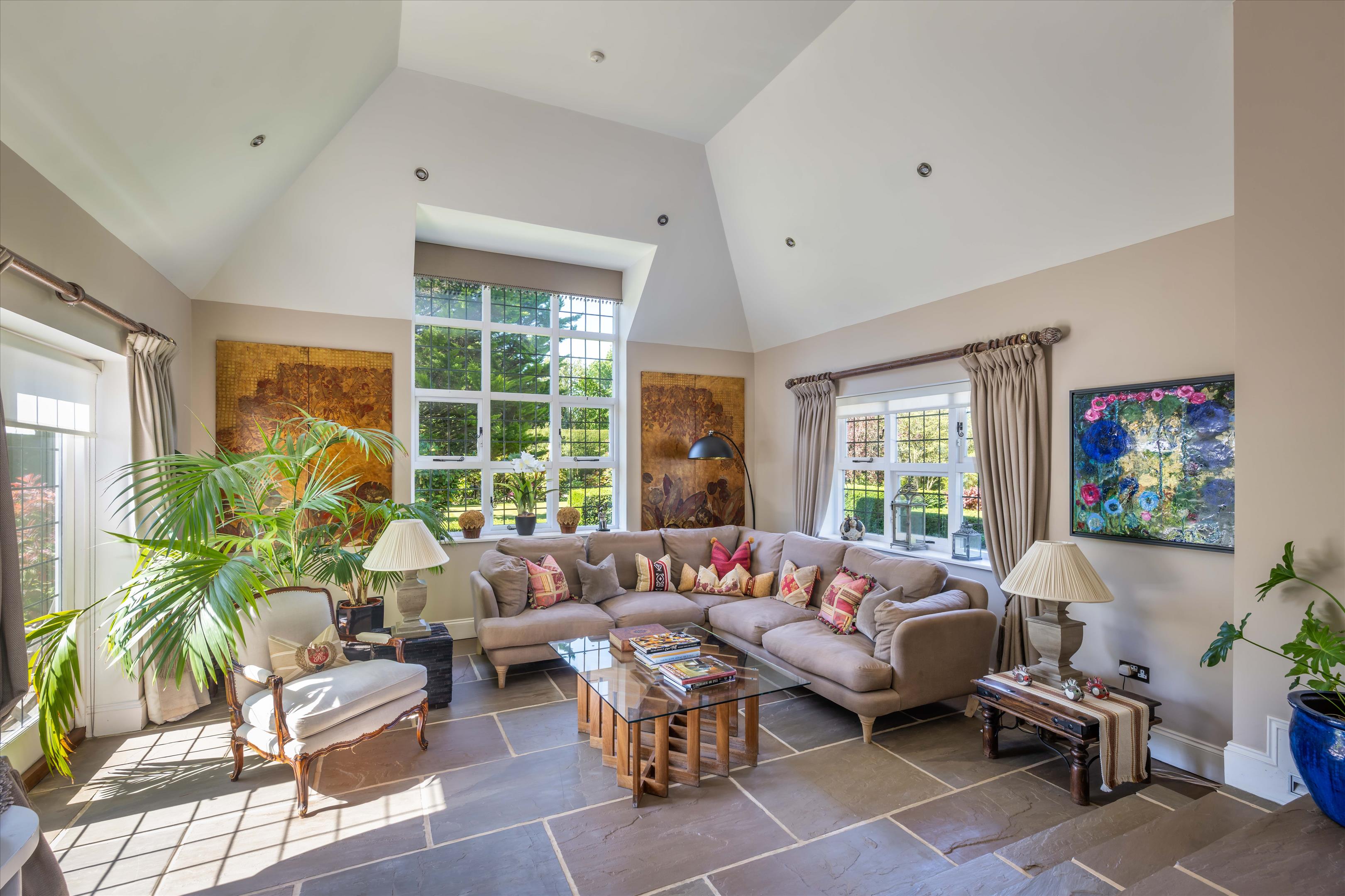 Weydown Road, Haslemere, Surrey GU27