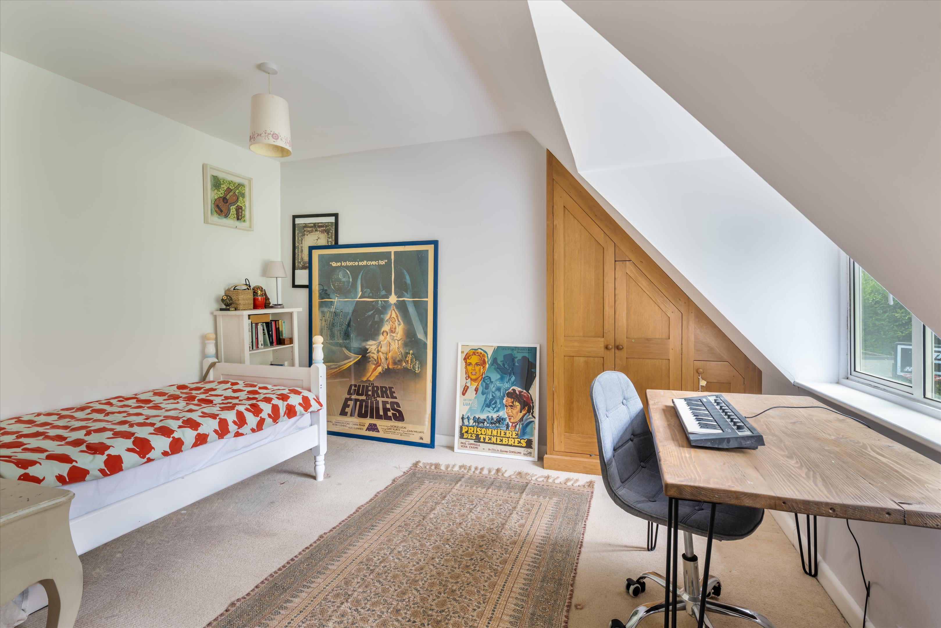 Holdfast Lane, Haslemere, Surrey GU27