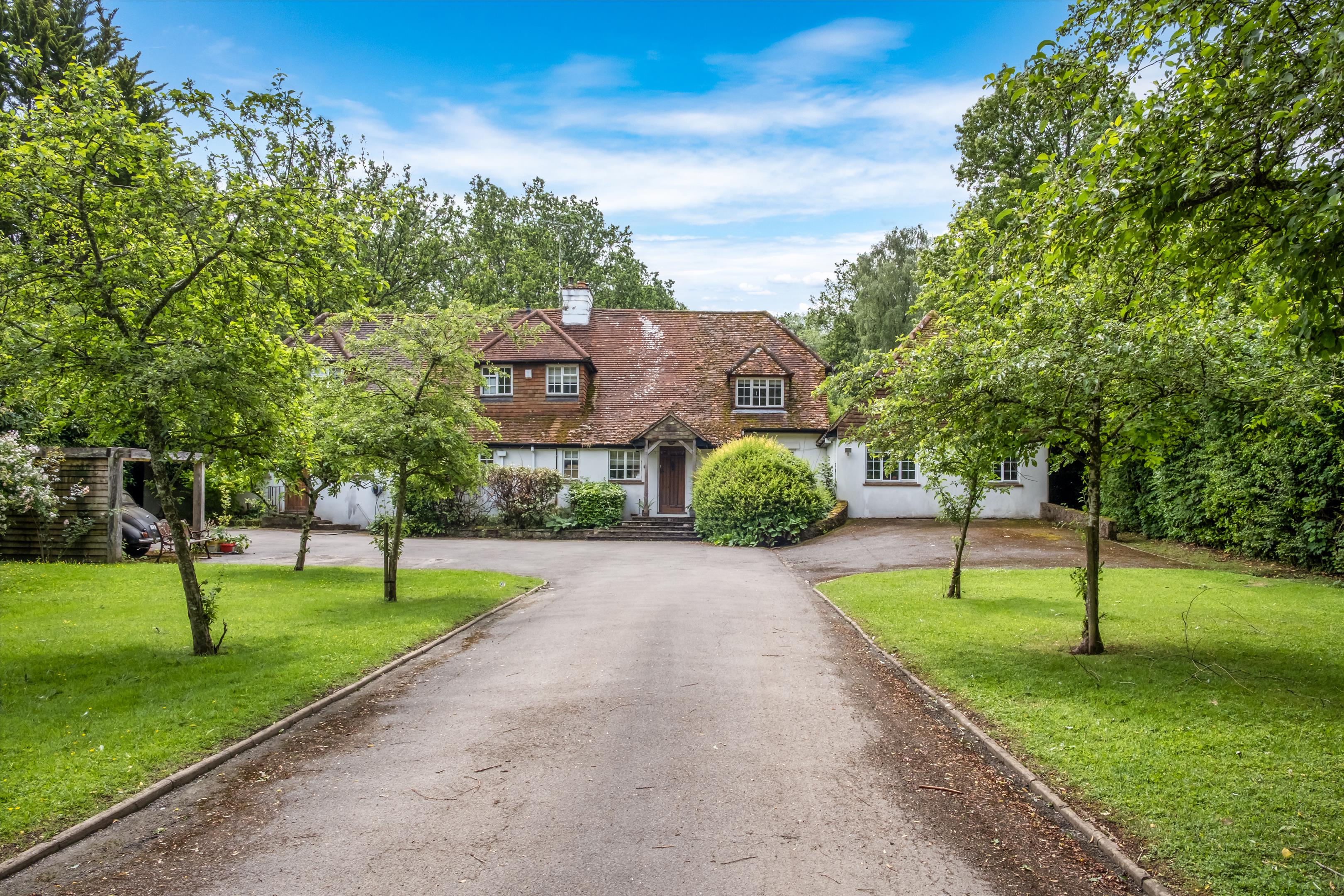 Holdfast Lane, Haslemere, Surrey GU27