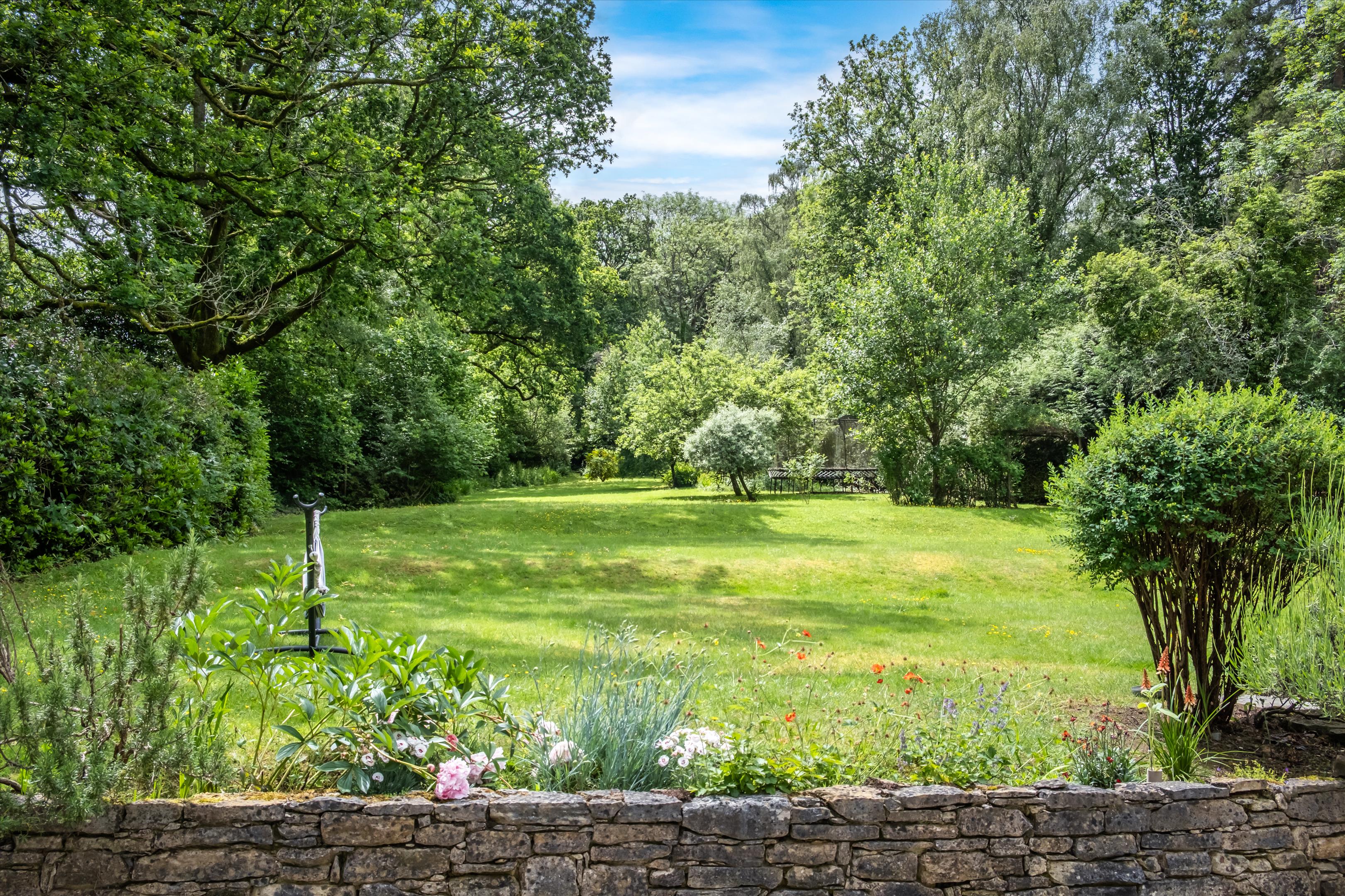 Holdfast Lane, Haslemere, Surrey GU27