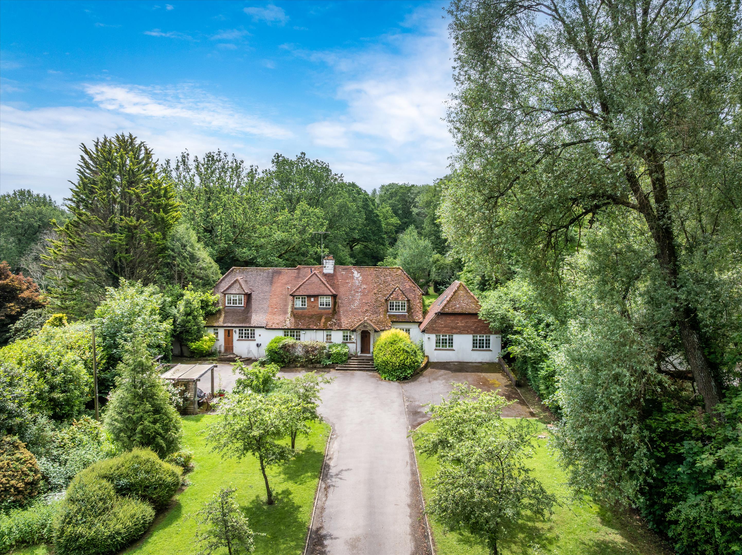 Holdfast Lane, Haslemere, Surrey GU27