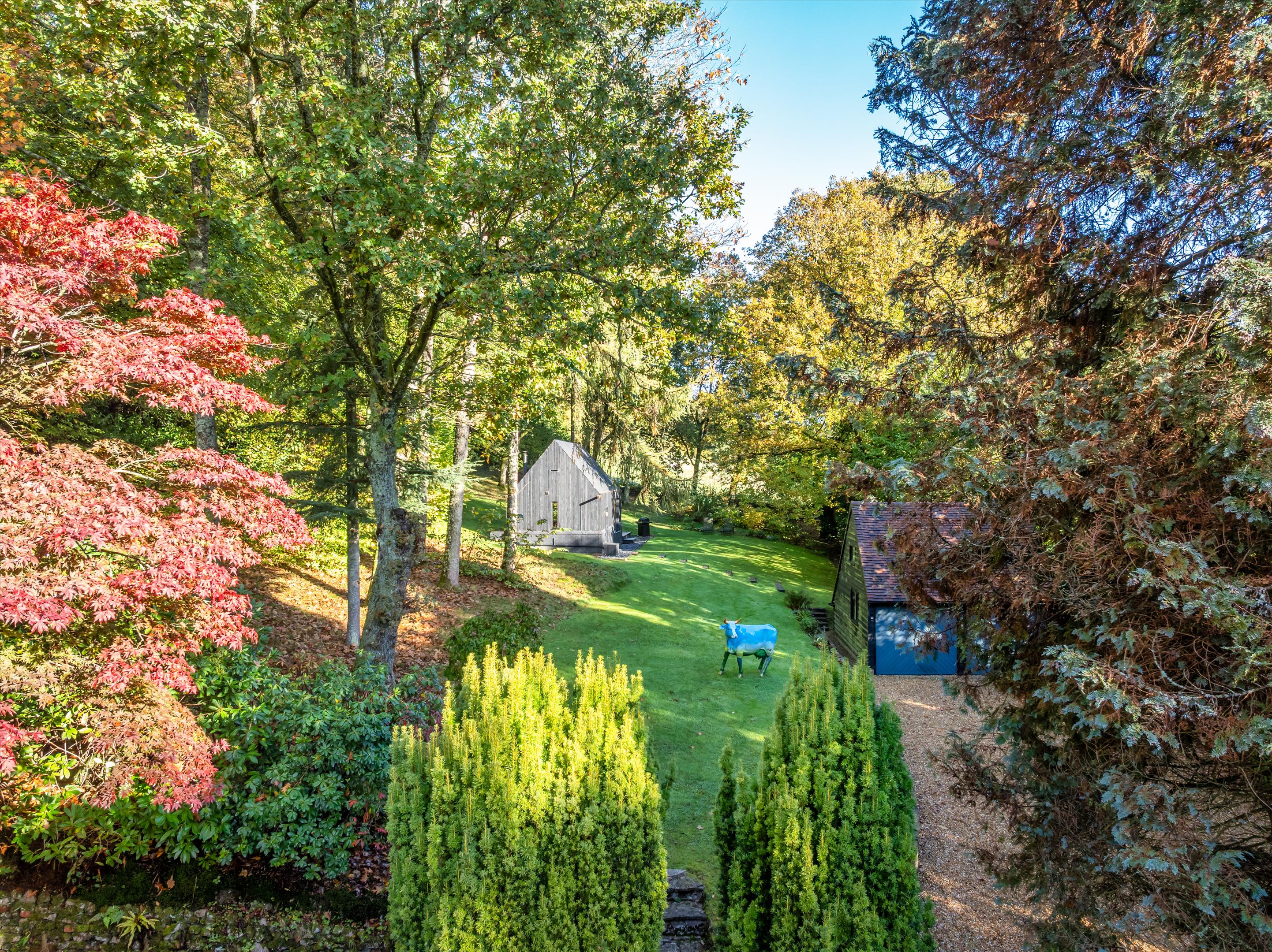 Hindhead Road, Haslemere, Surrey GU27
