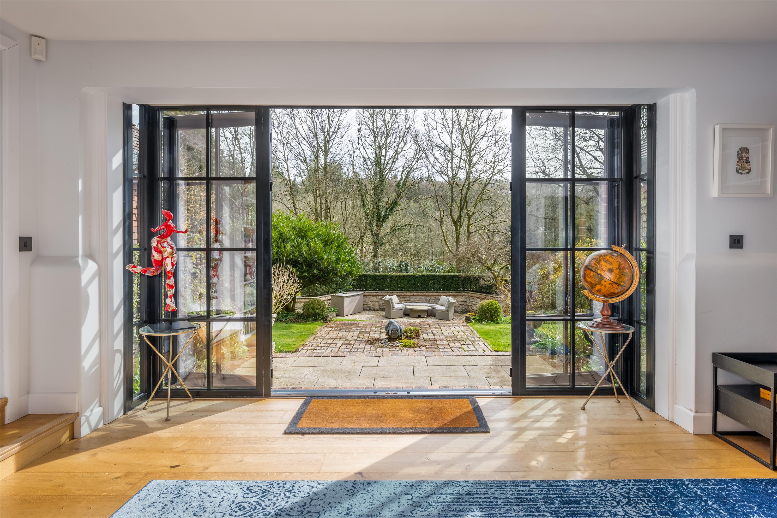 Hindhead Road, Haslemere, Surrey GU27