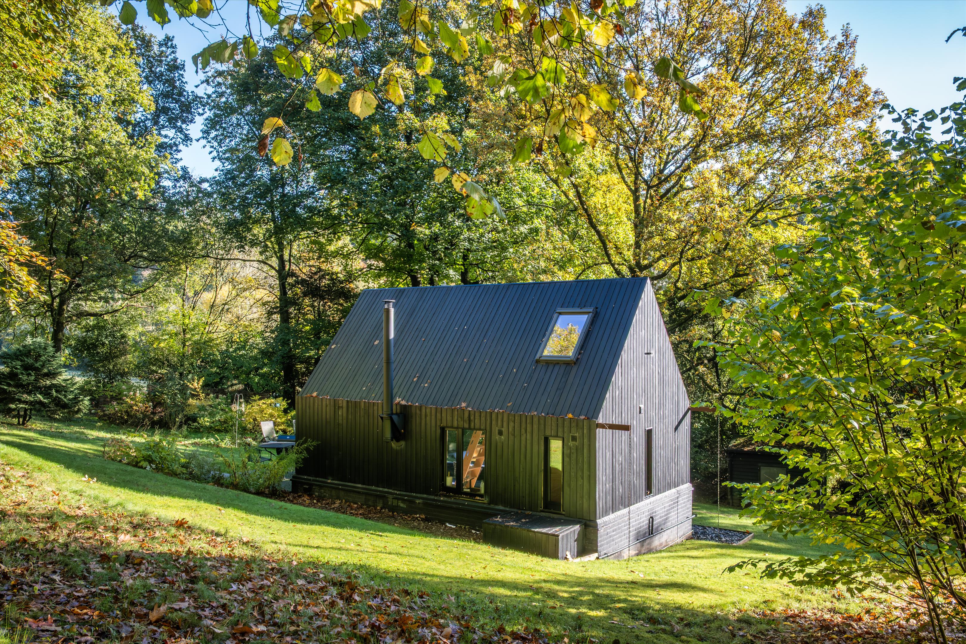 Hindhead Road, Haslemere, Surrey GU27