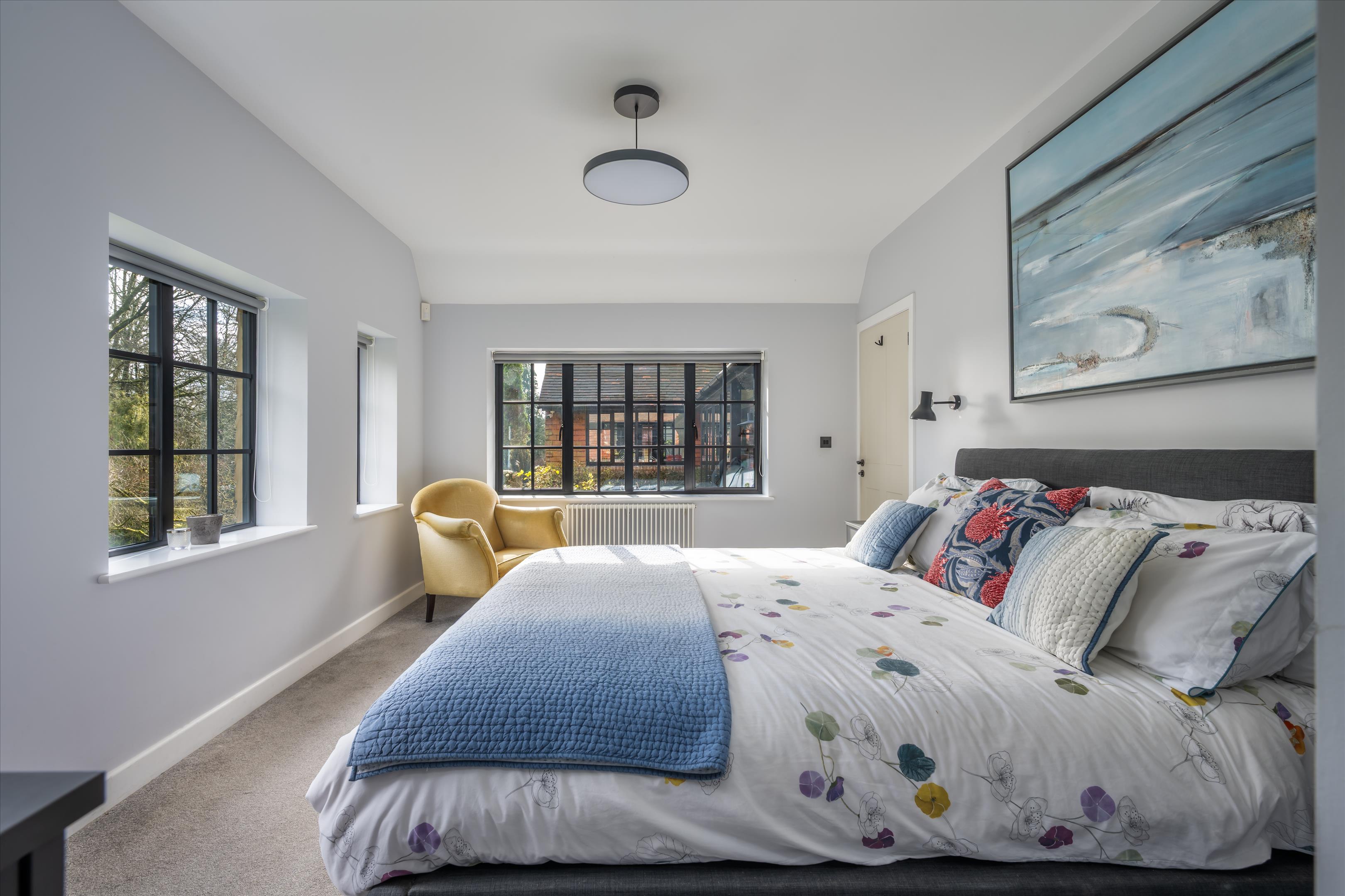 Hindhead Road, Haslemere, Surrey GU27