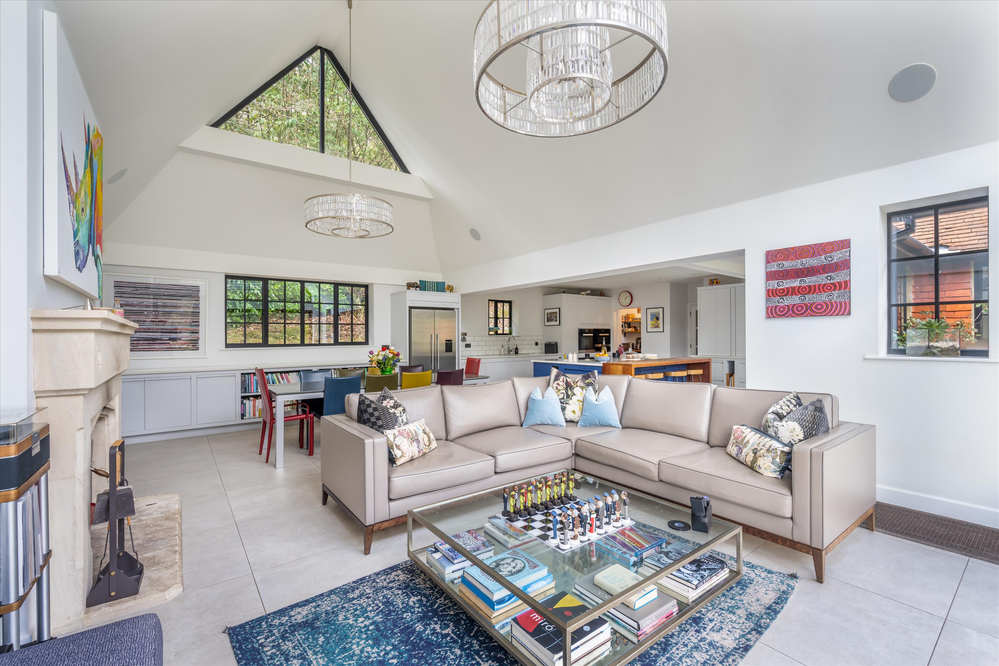 Hindhead Road, Haslemere, Surrey GU27