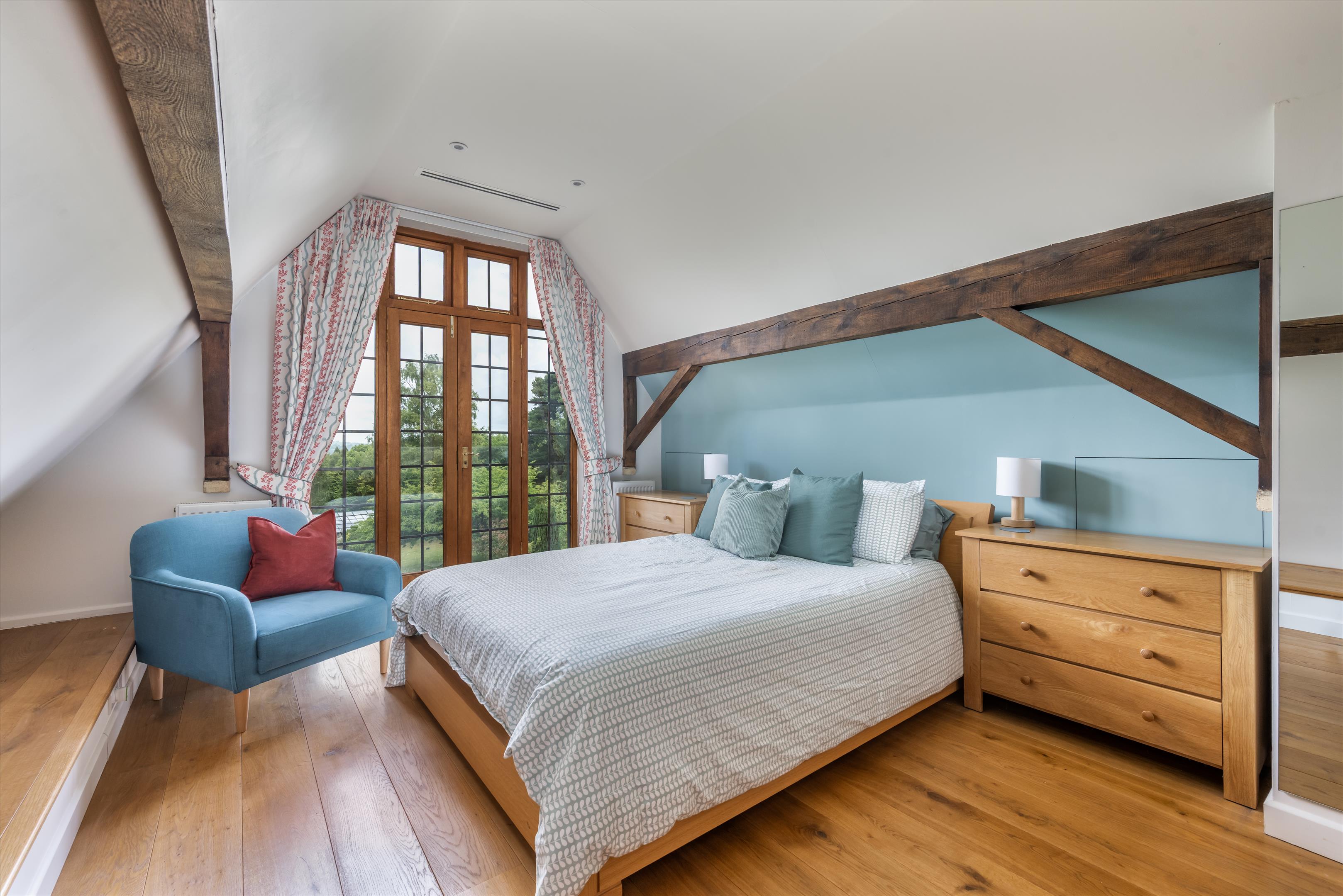 London Road, Petersfield, Hampshire, GU31