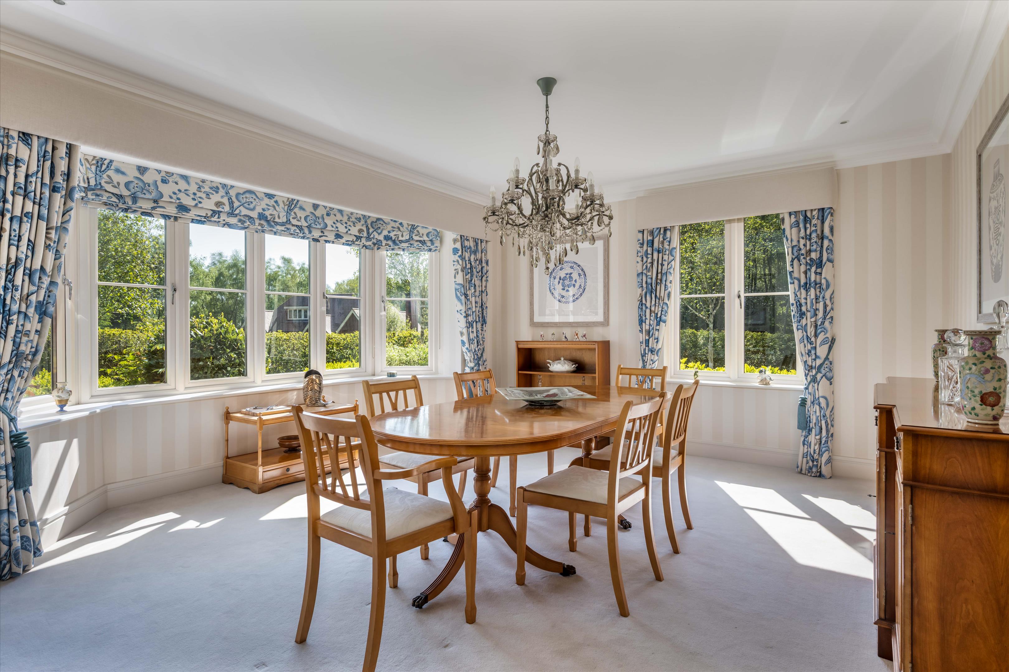 Kings Drive, Midhurst, West Sussex, GU29