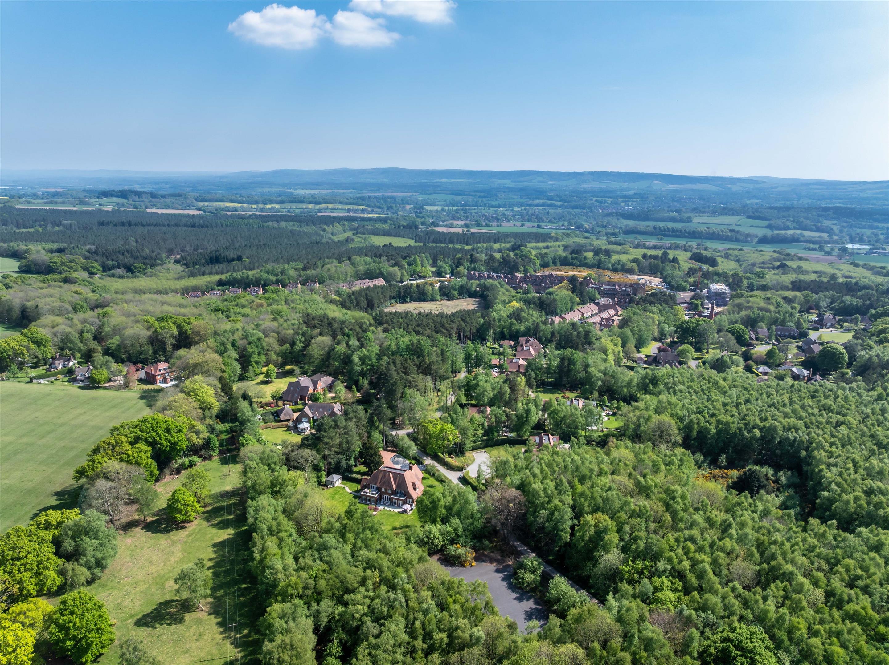 Kings Drive, Midhurst, West Sussex, GU29