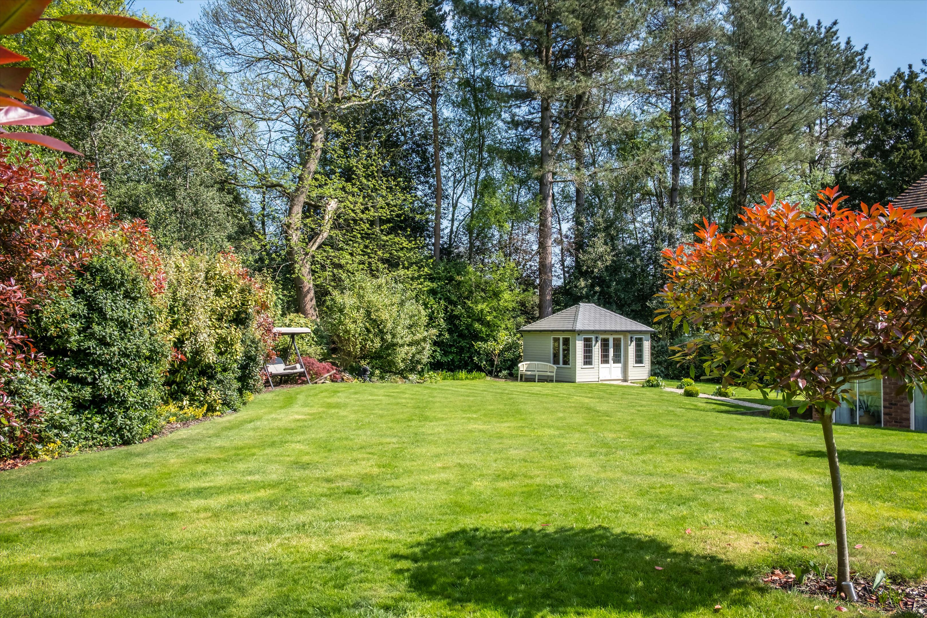 Kings Drive, Midhurst, West Sussex, GU29