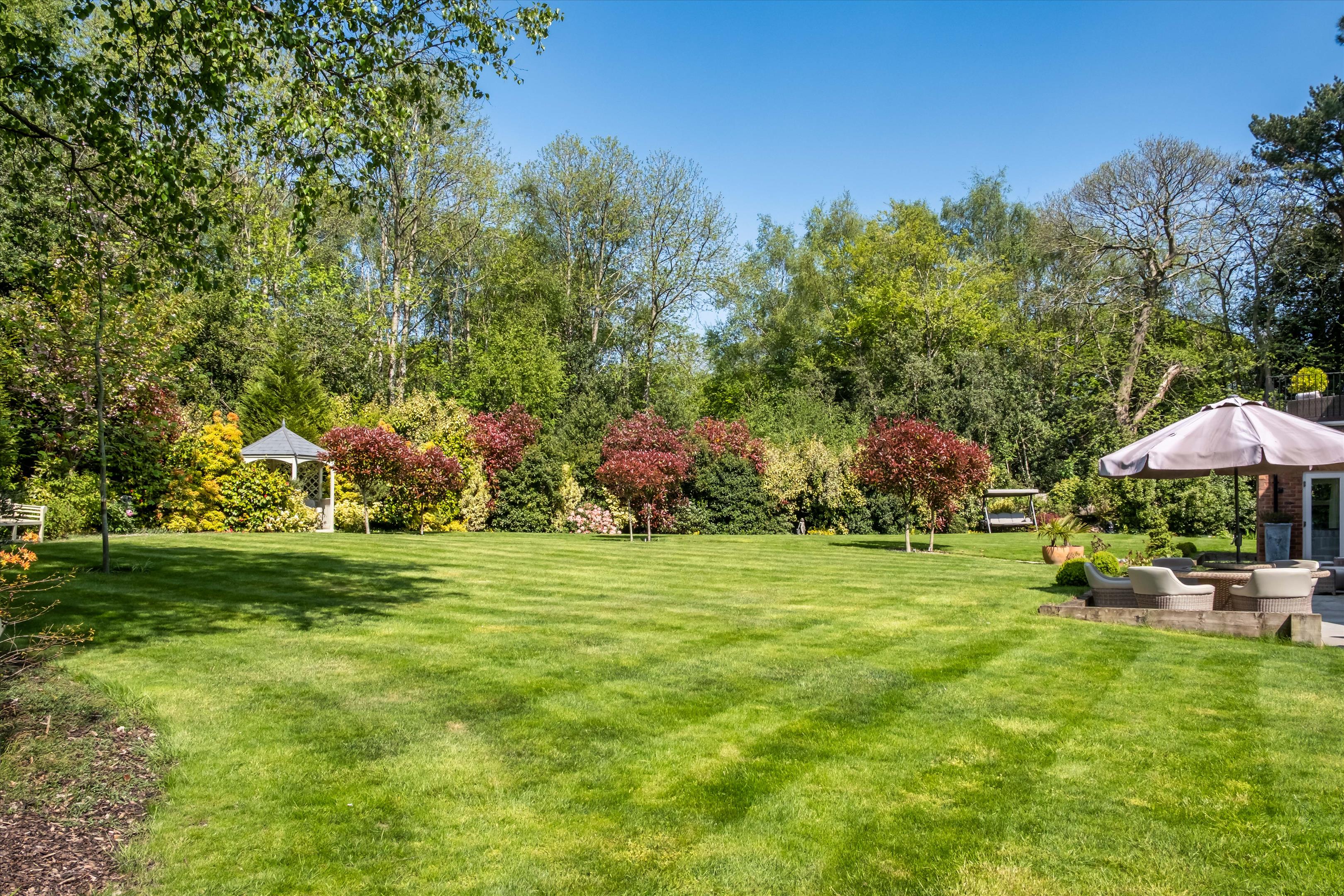 Kings Drive, Midhurst, West Sussex, GU29