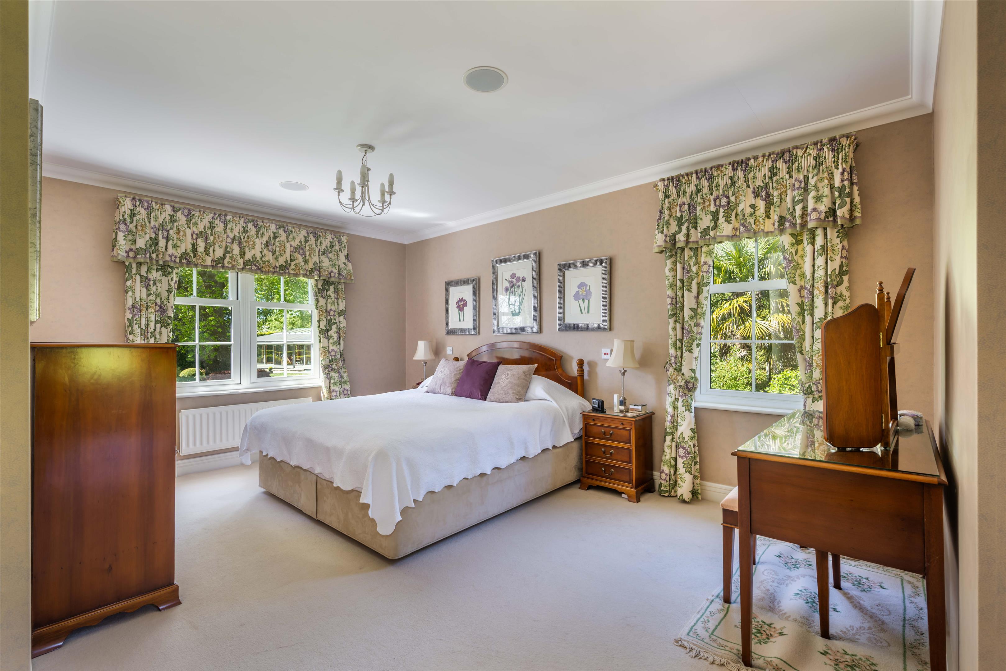 Hurst Park, Midhurst, West Sussex GU29