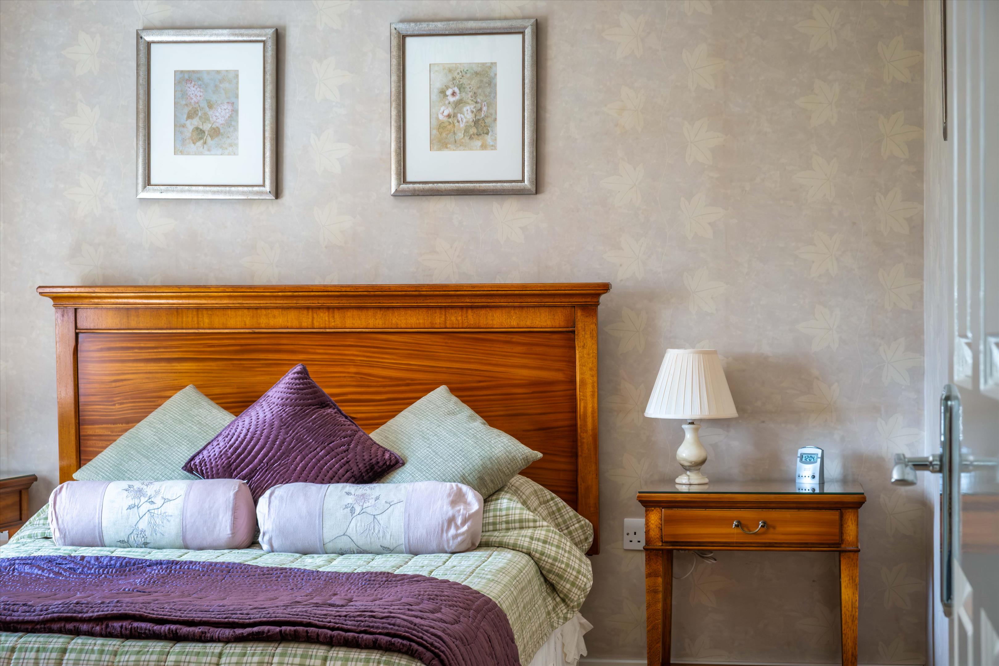 Hurst Park, Midhurst, West Sussex GU29