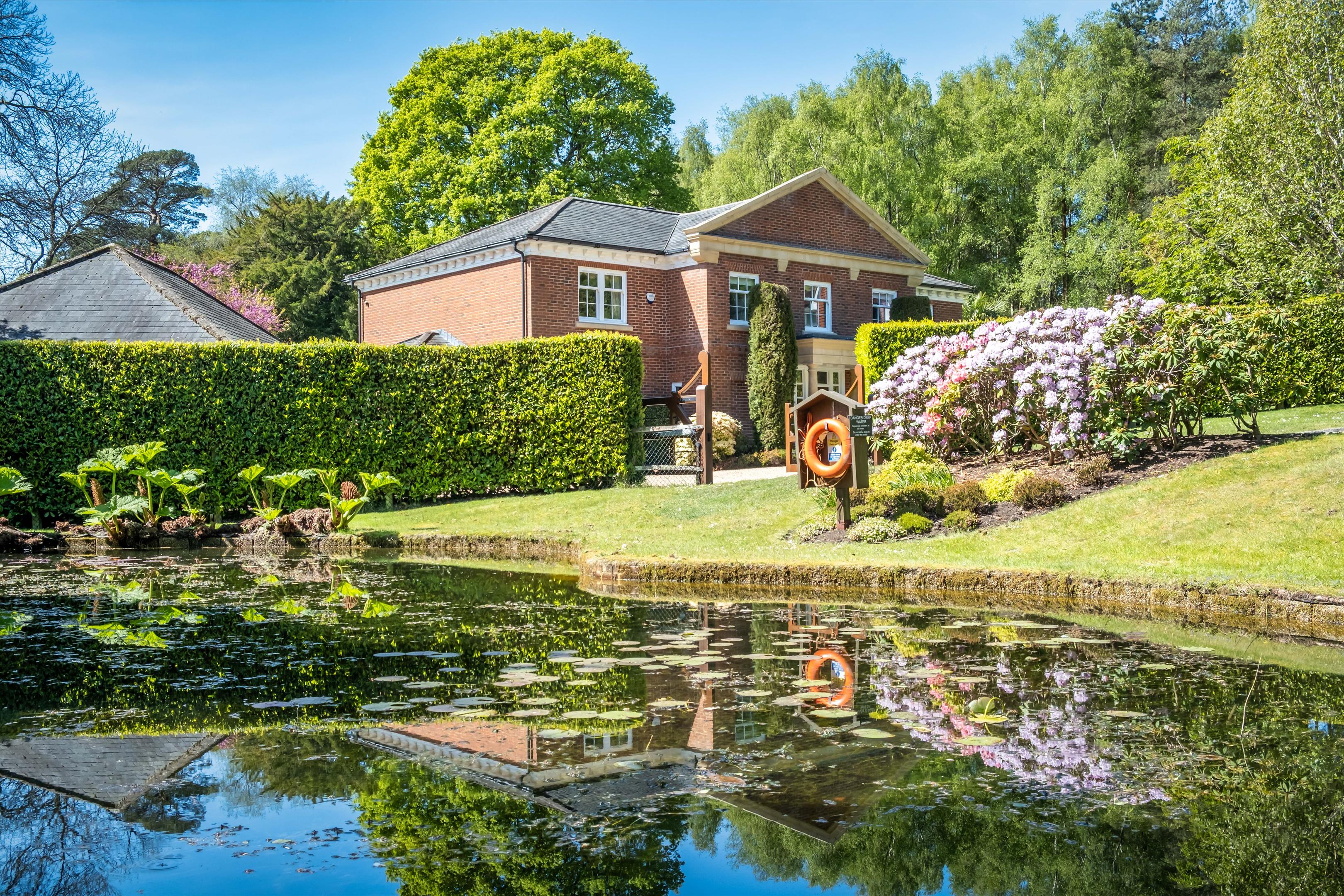 Hurst Park, Midhurst, West Sussex GU29