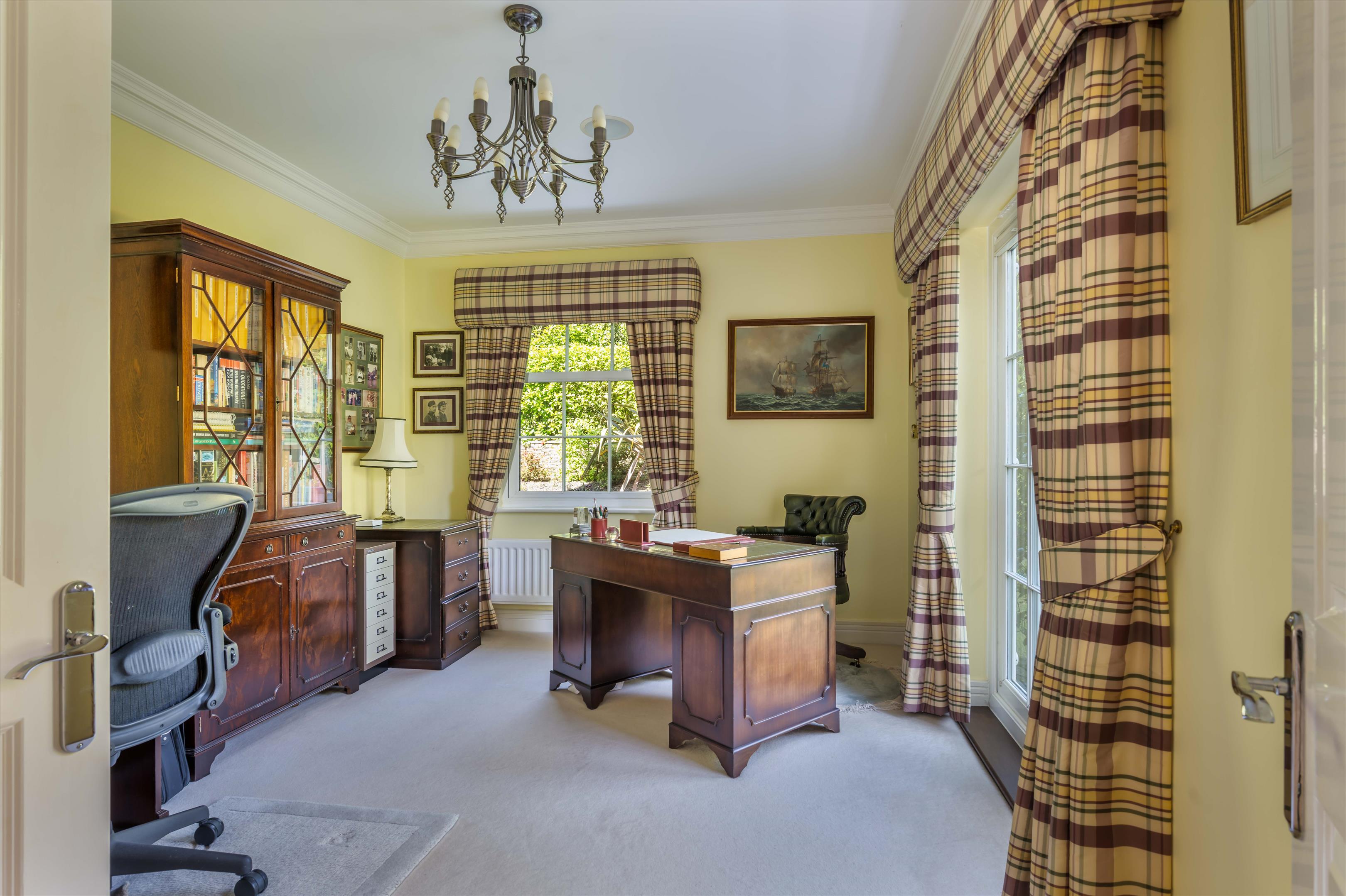 Hurst Park, Midhurst, West Sussex GU29