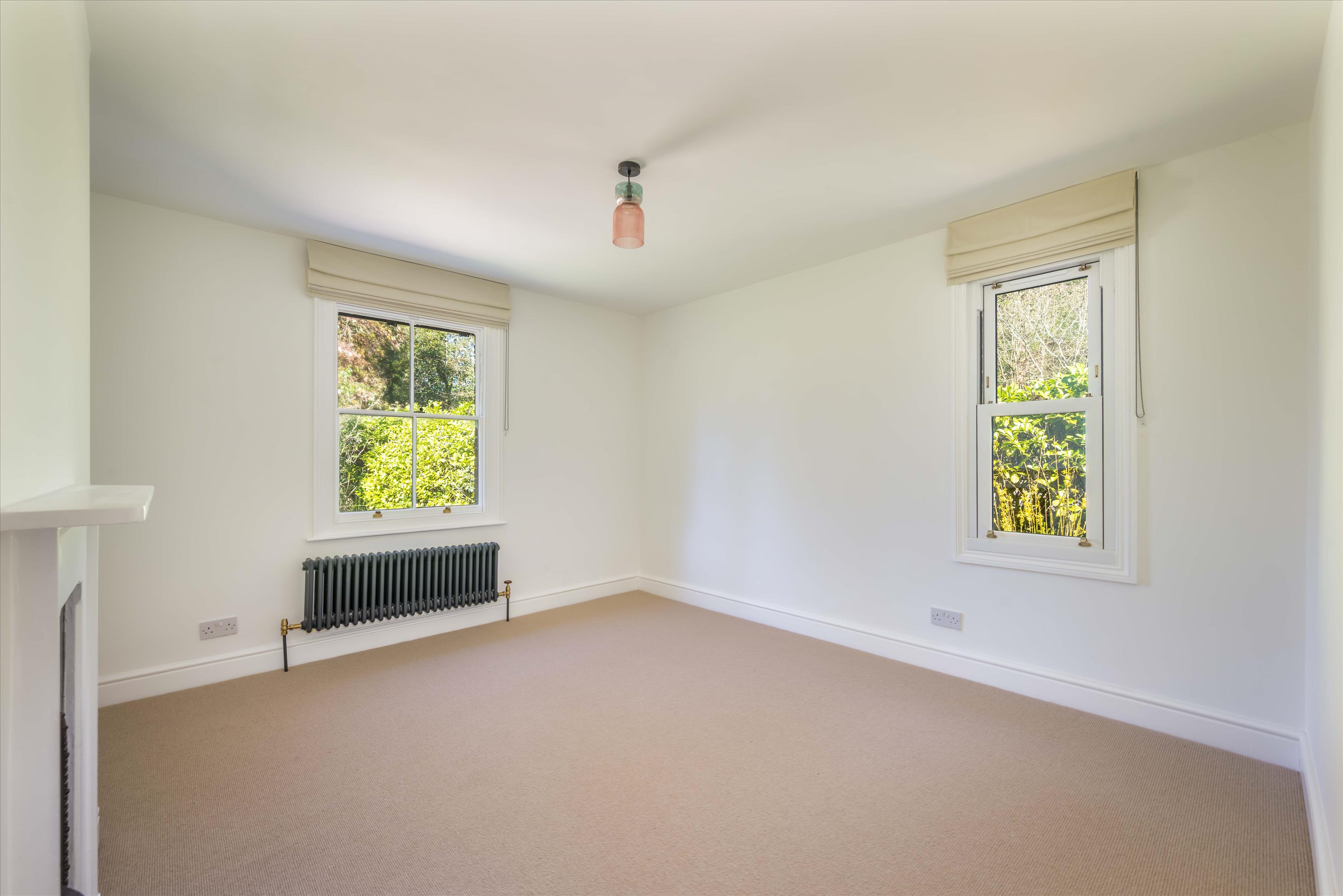 Copyhold Lane, Haslemere, West Sussex GU27