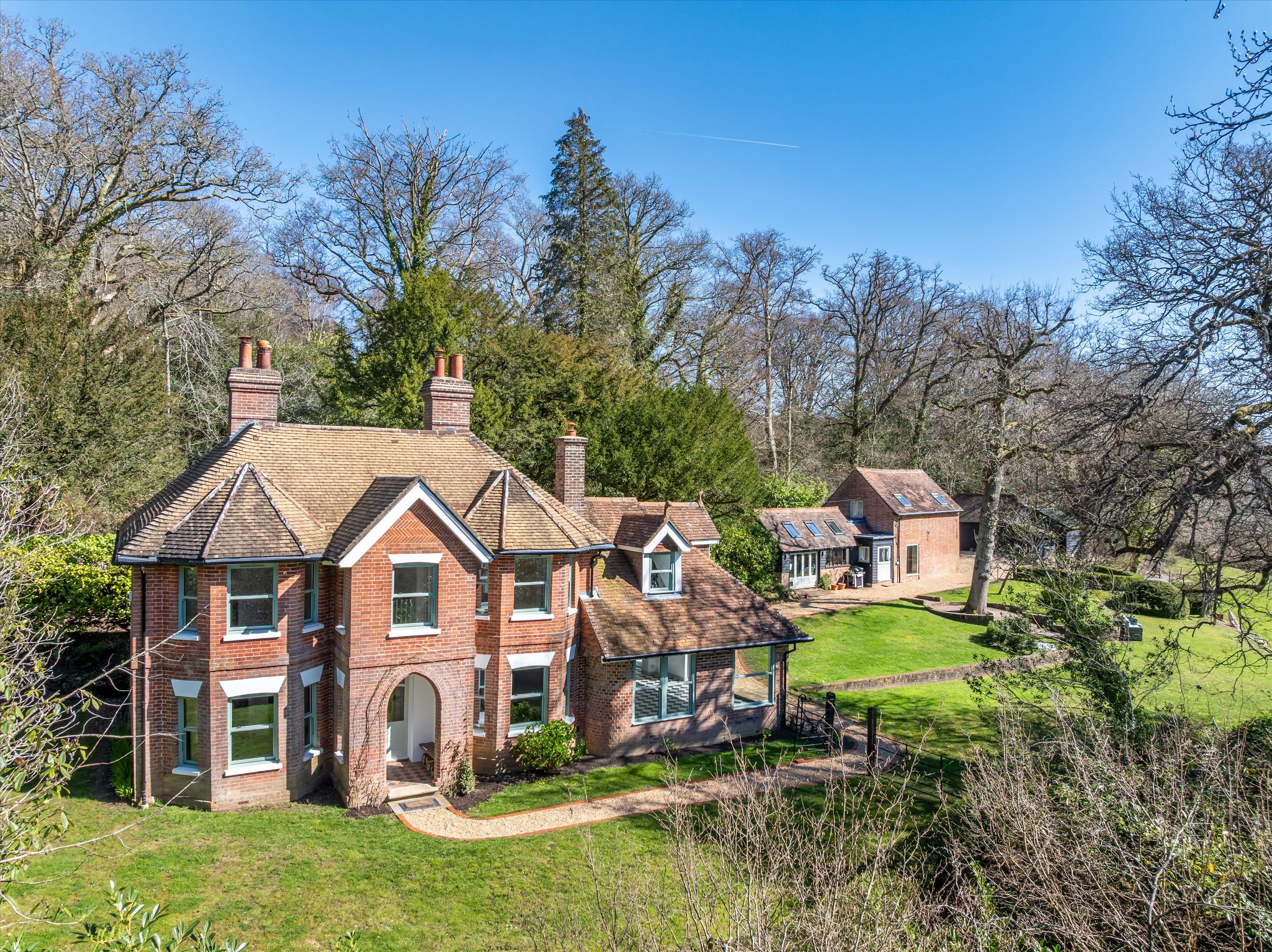Copyhold Lane, Haslemere, West Sussex GU27