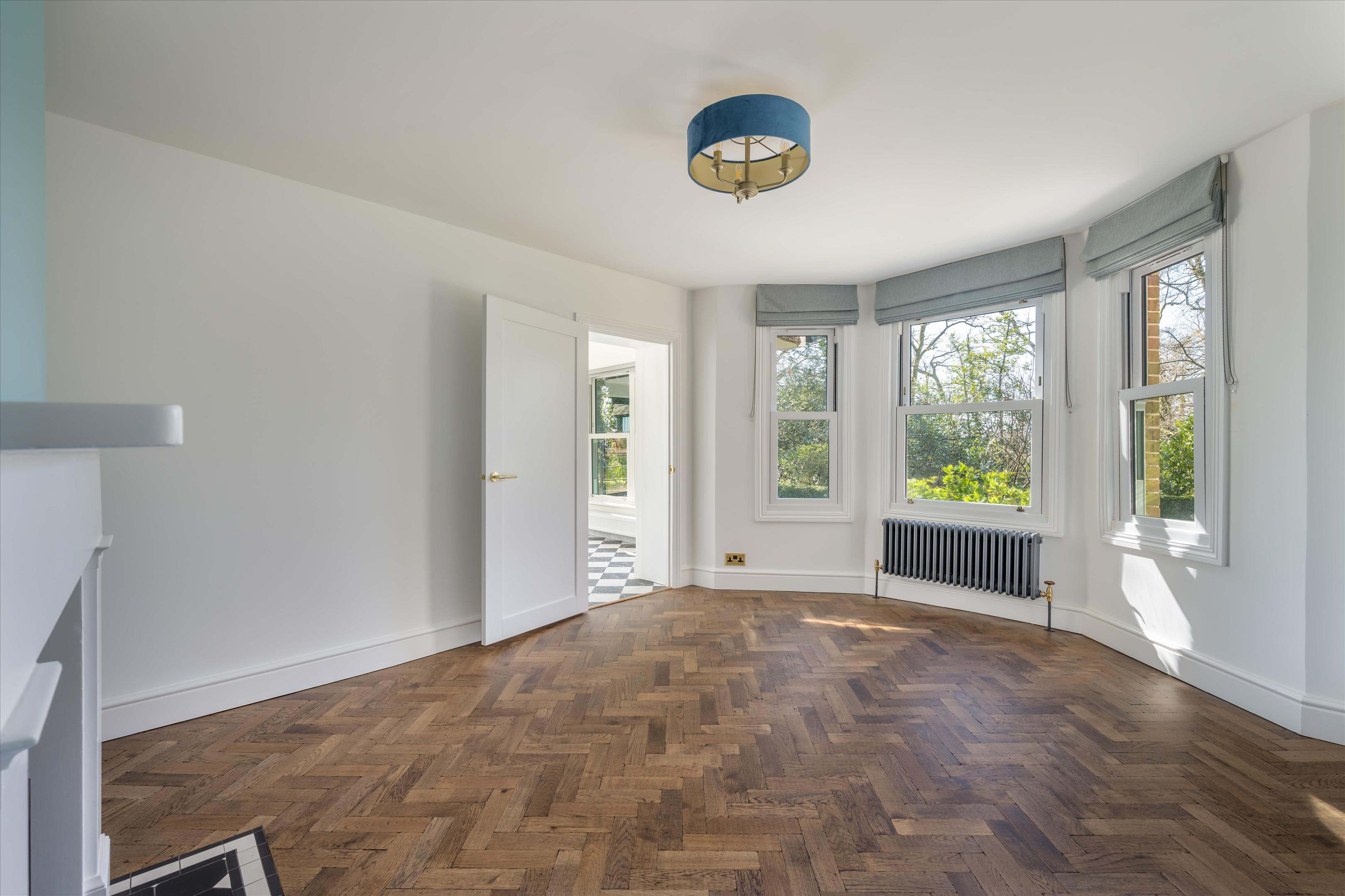 Copyhold Lane, Haslemere, West Sussex GU27