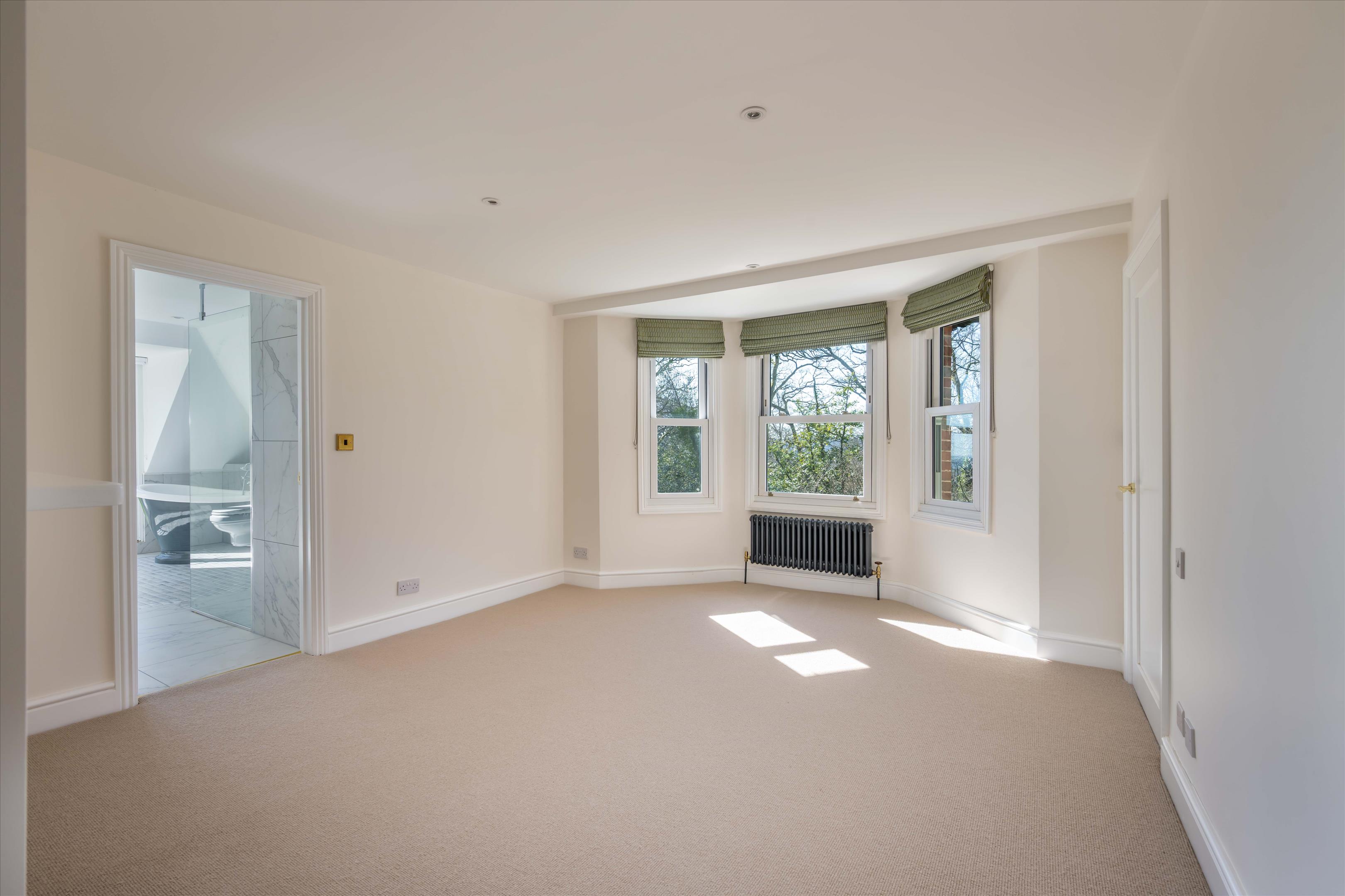 Copyhold Lane, Haslemere, West Sussex GU27