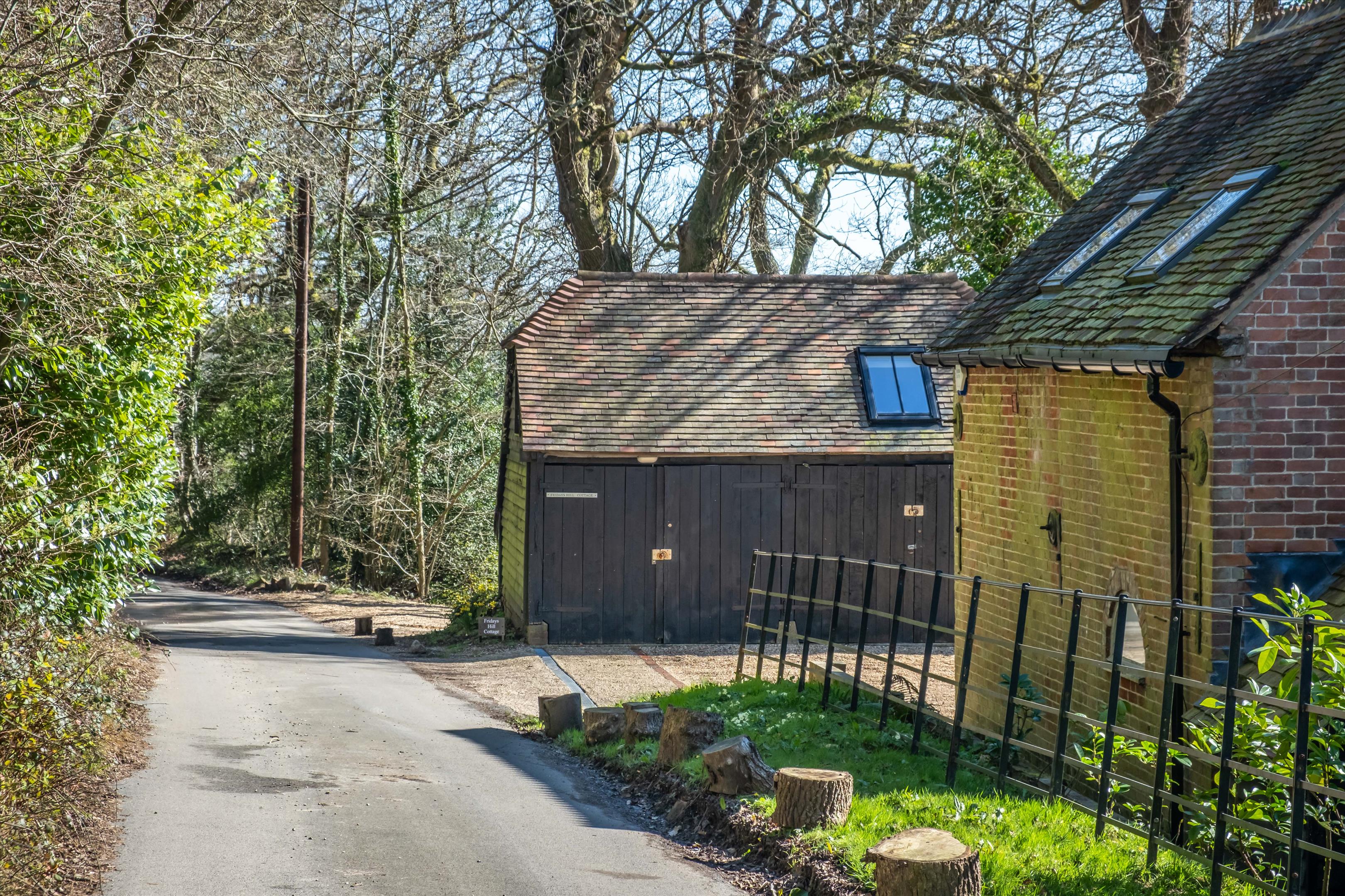 Copyhold Lane, Haslemere, West Sussex GU27