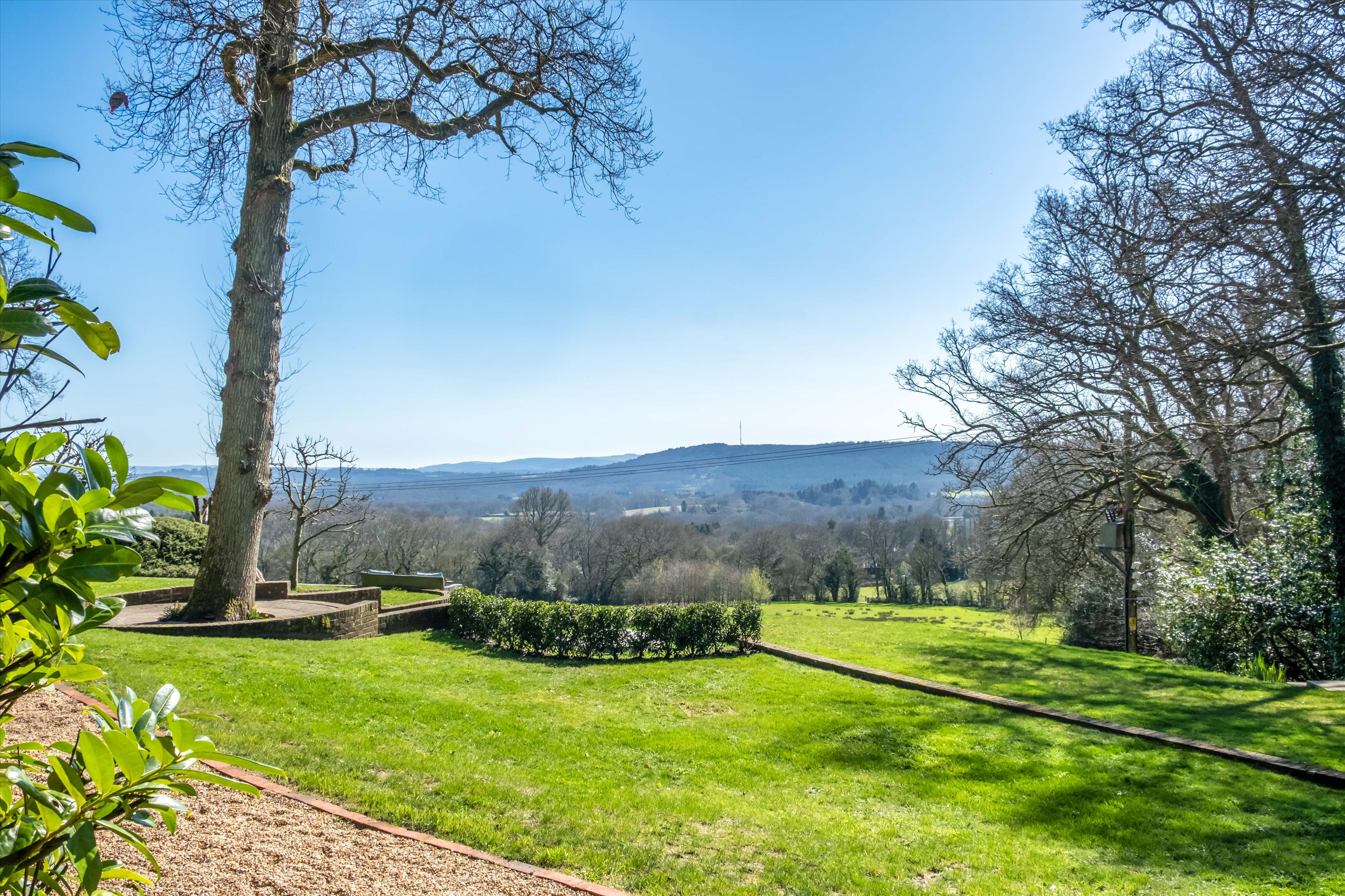 Copyhold Lane, Haslemere, West Sussex GU27
