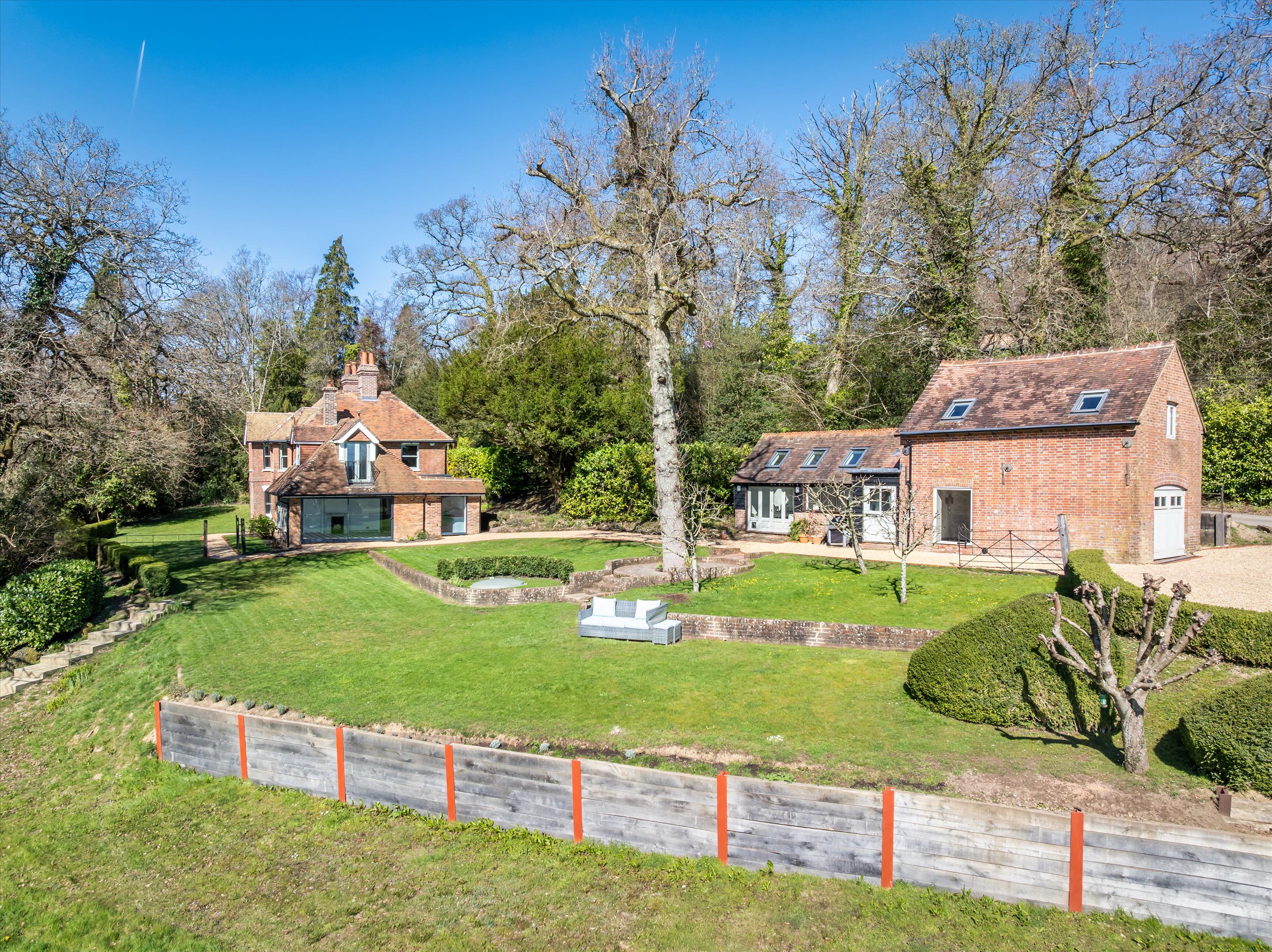 Copyhold Lane, Haslemere, West Sussex GU27