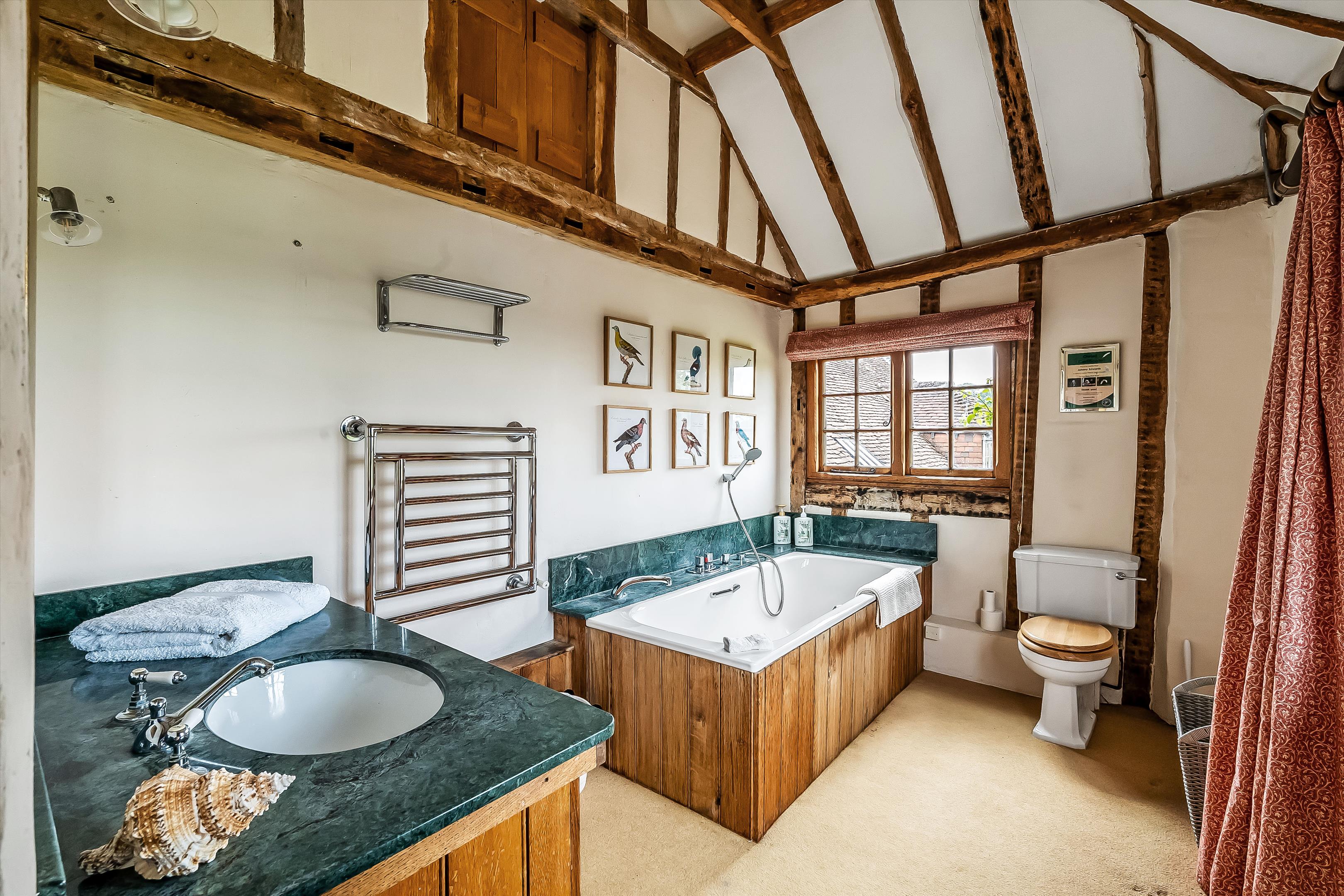 Blackhouse Lane, Fox Hill, Petworth, West Sussex, GU28