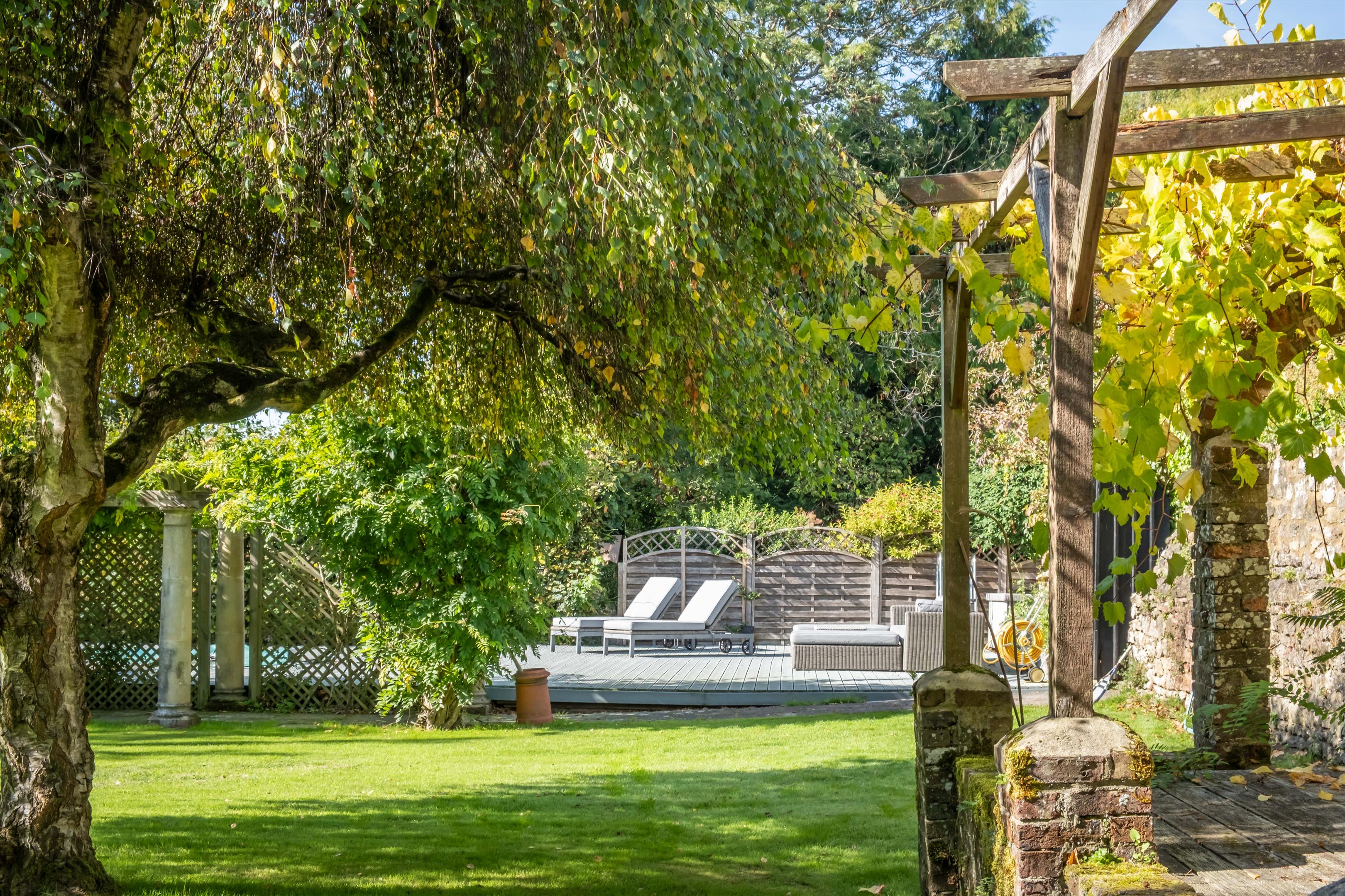 London Road, Pulborough, West Sussex, RH20