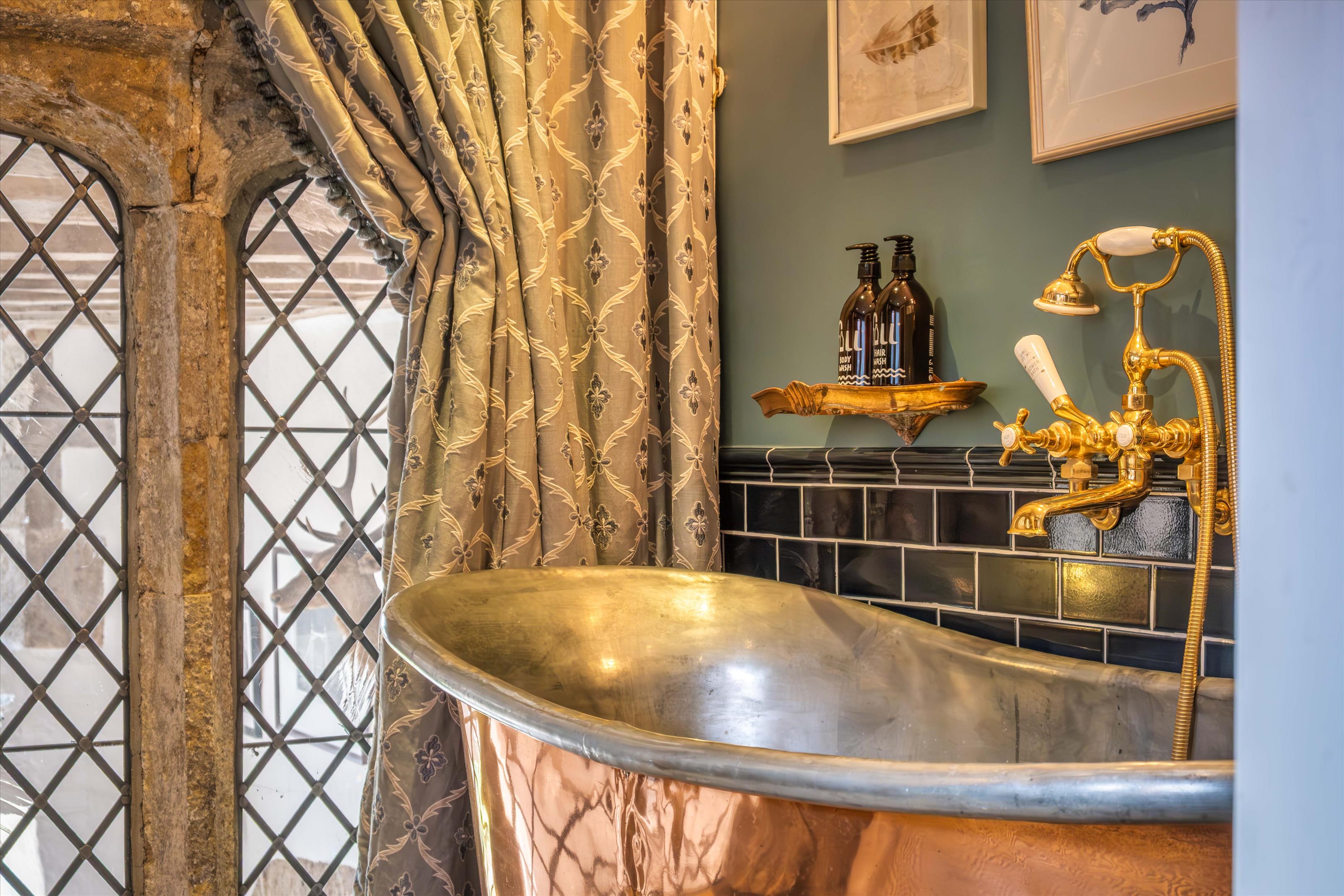 London Road, Pulborough, West Sussex, RH20