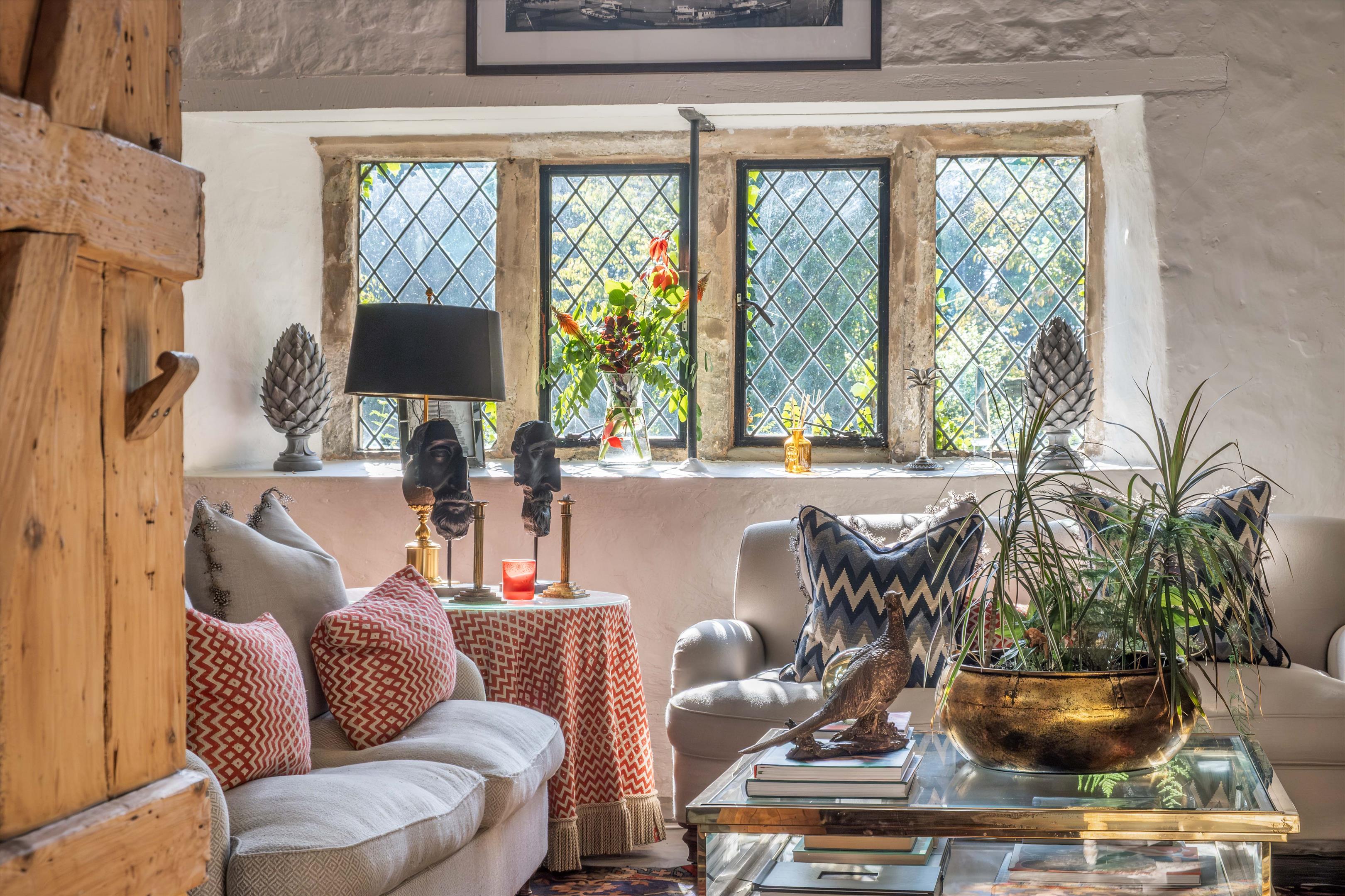 London Road, Pulborough, West Sussex, RH20